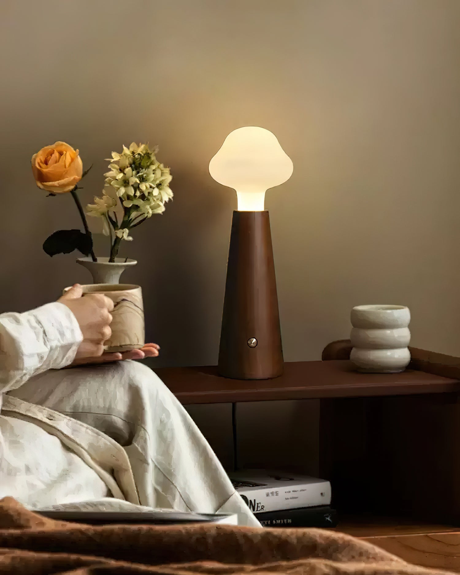 Cloudlet Table Lamp - Blowlighting