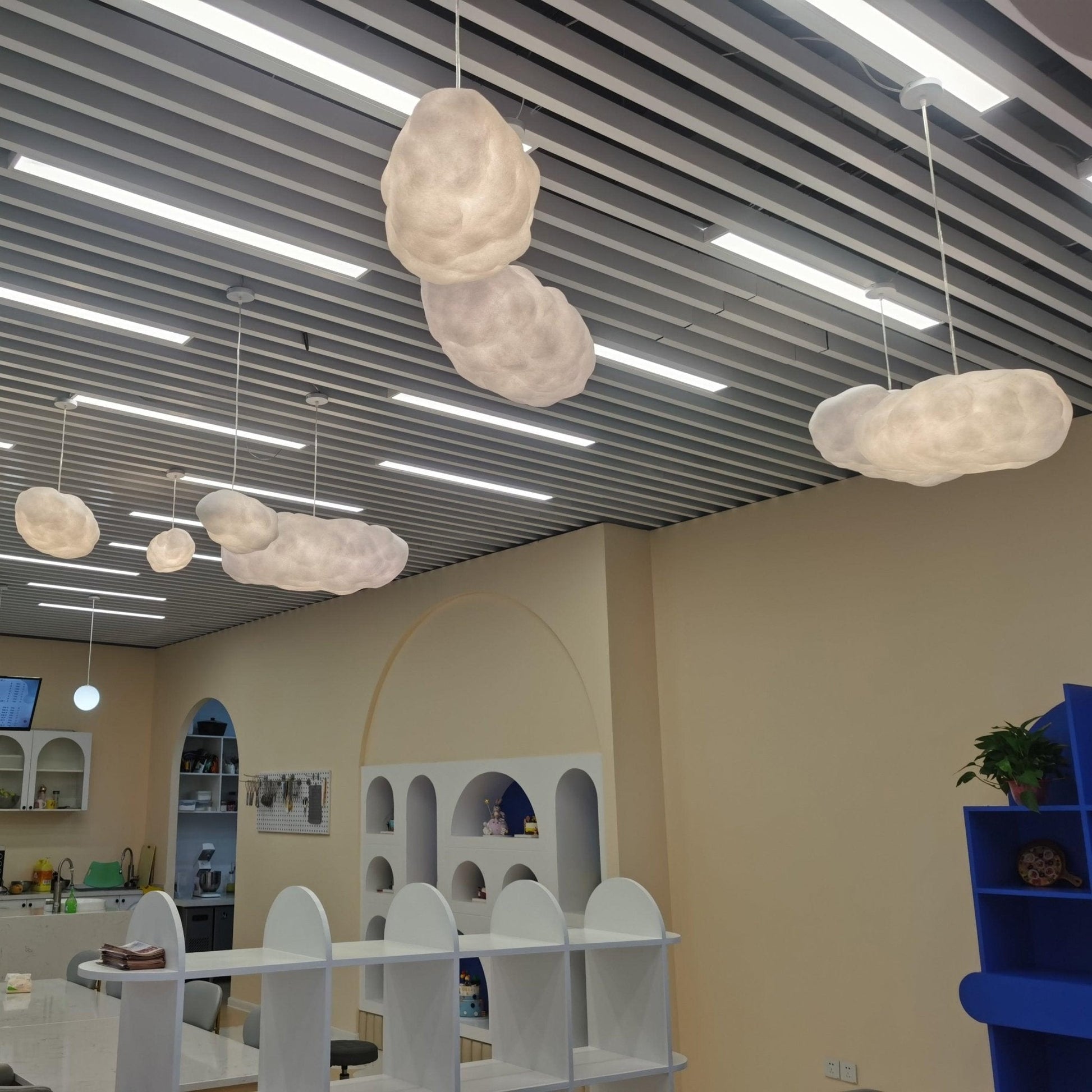 Cloudy Pendant Light - Blowlighting