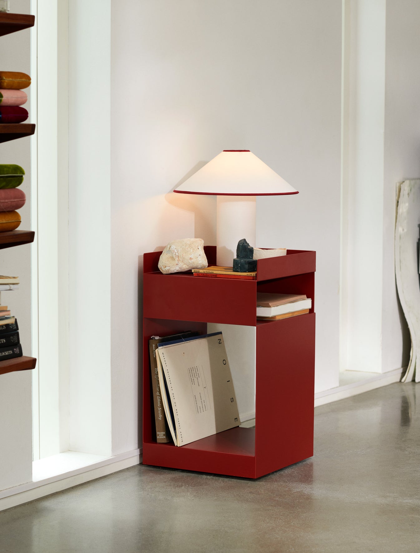 Decora Muse Table Lamp - Blowlighting