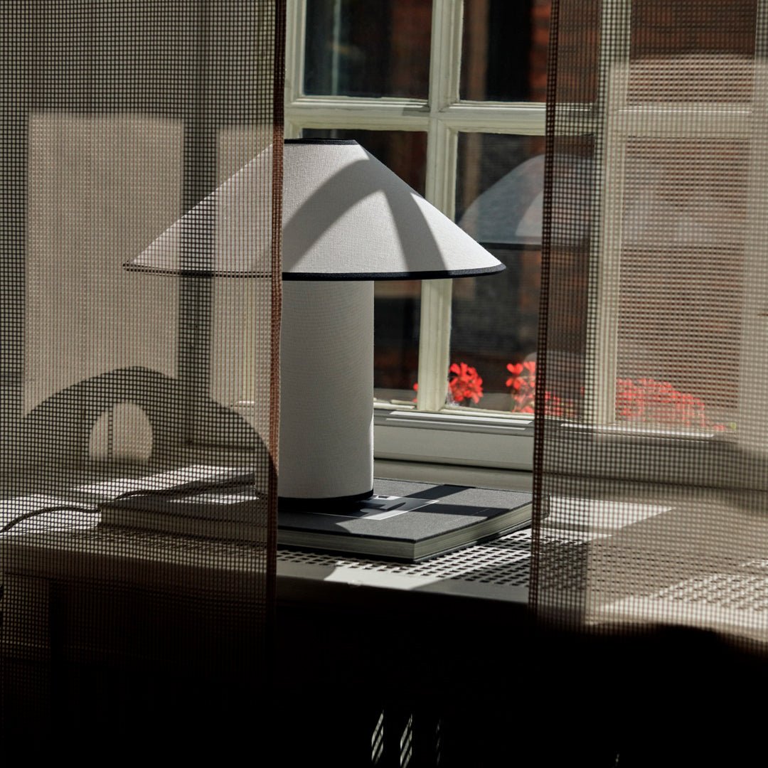 Decora Muse Table Lamp - Blowlighting