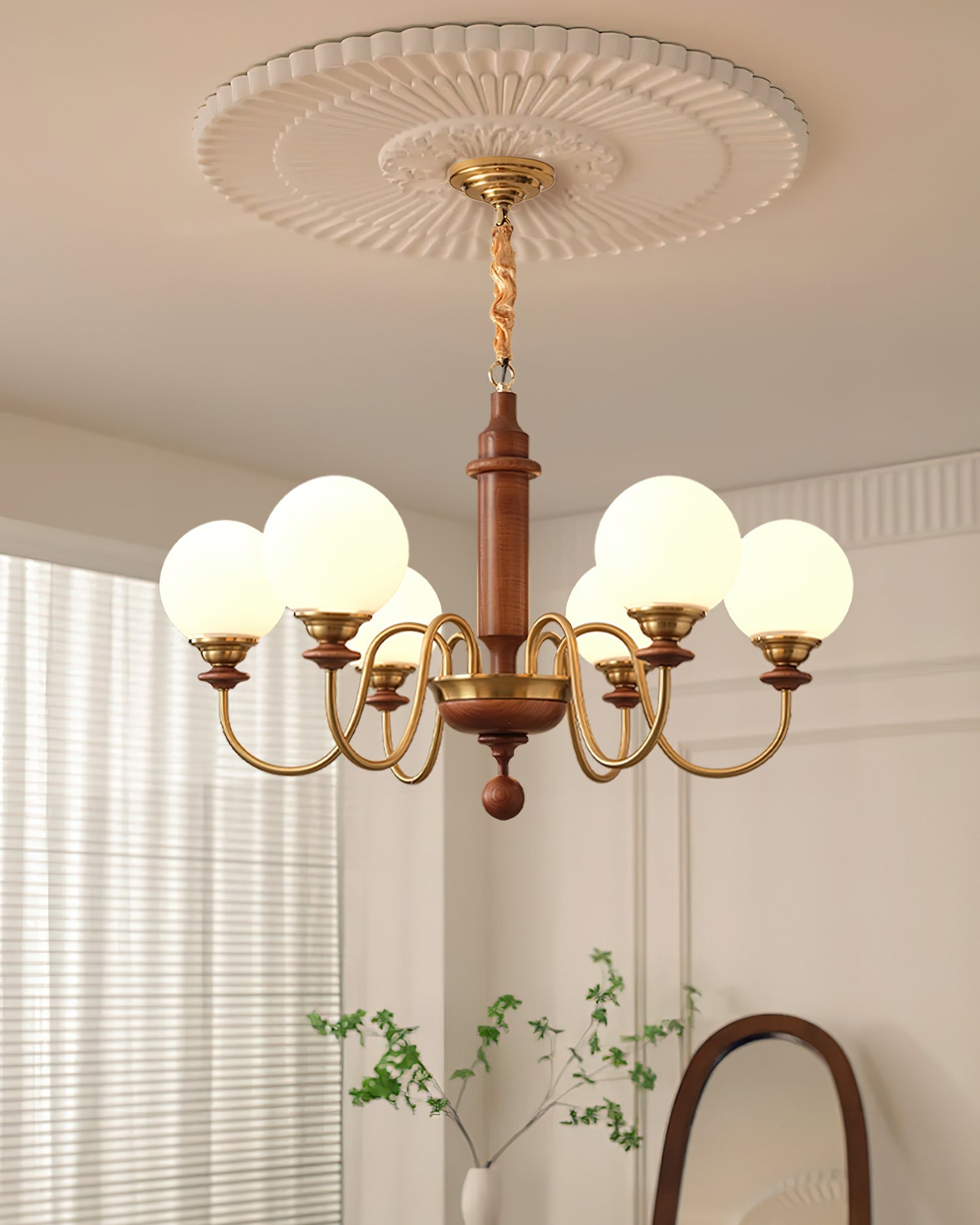 Nyvinia Vintage Brass Glass Chandelier - Blowlighting