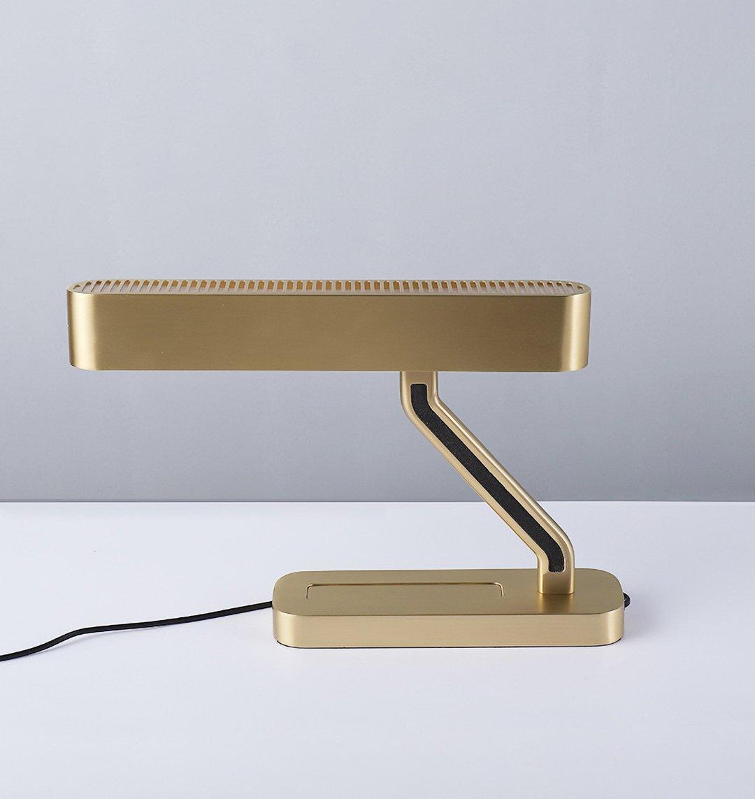 Fred Modern Metal Table Lamp - Blowlighting