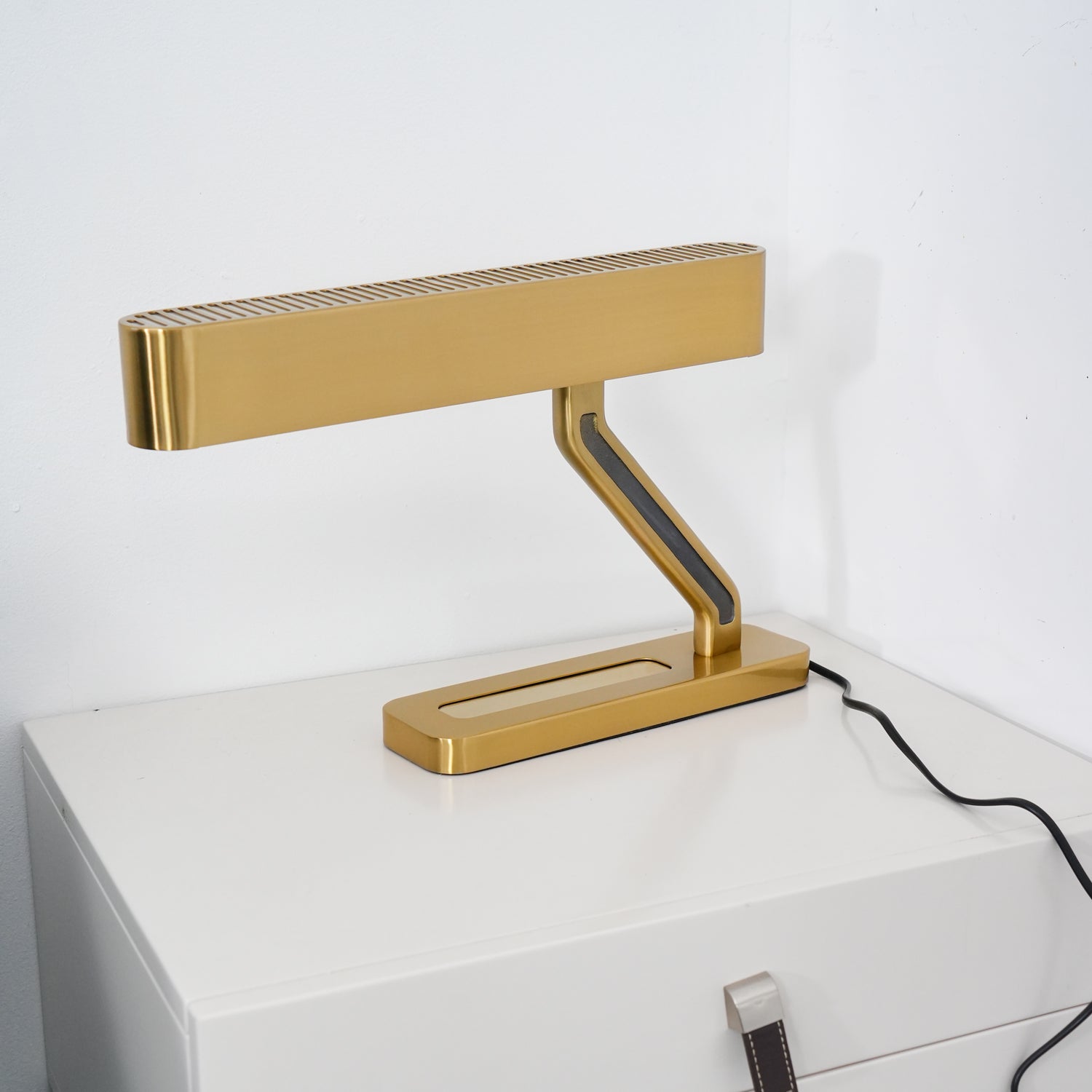 Fred Modern Metal Table Lamp - Blowlighting