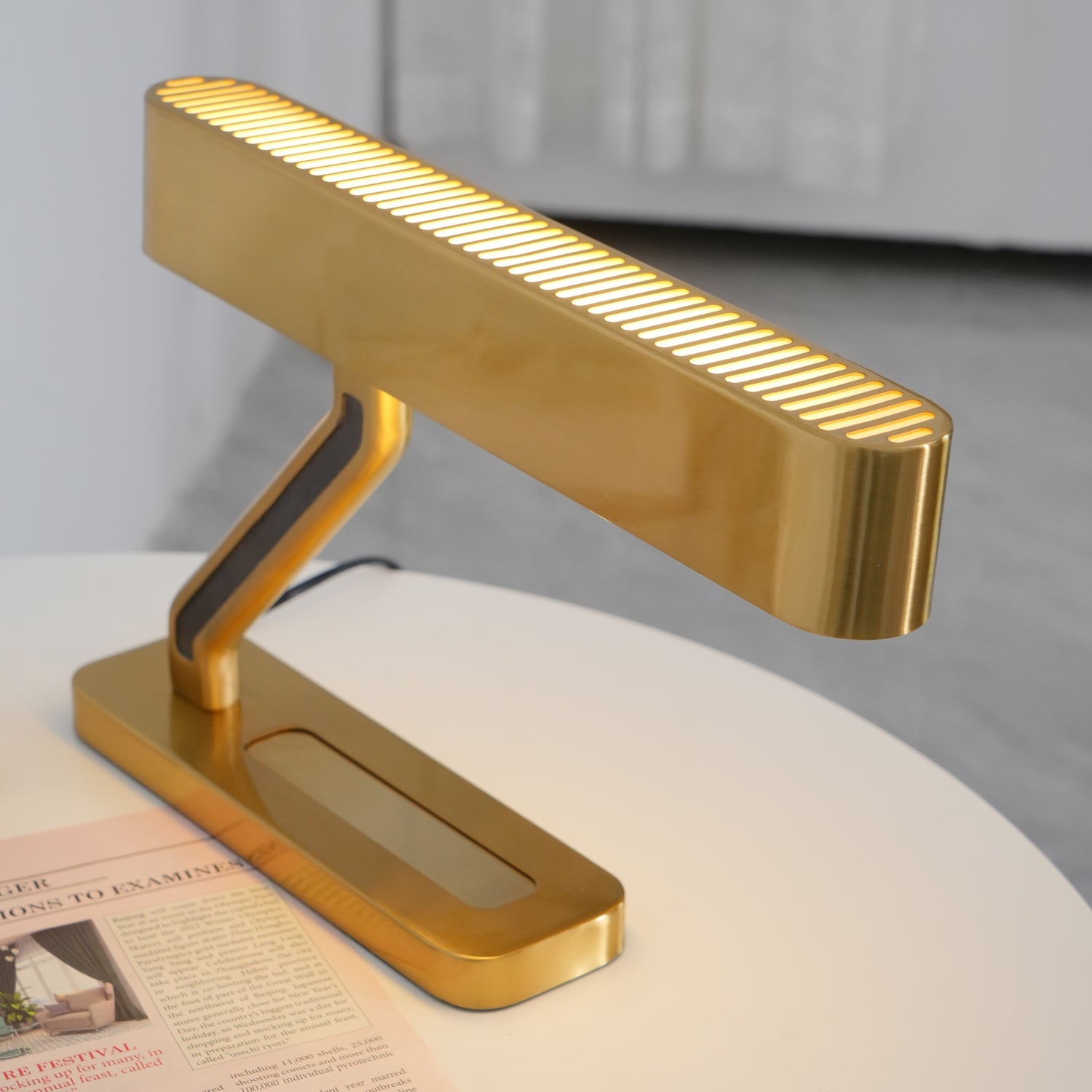 Fred Modern Metal Table Lamp - Blowlighting