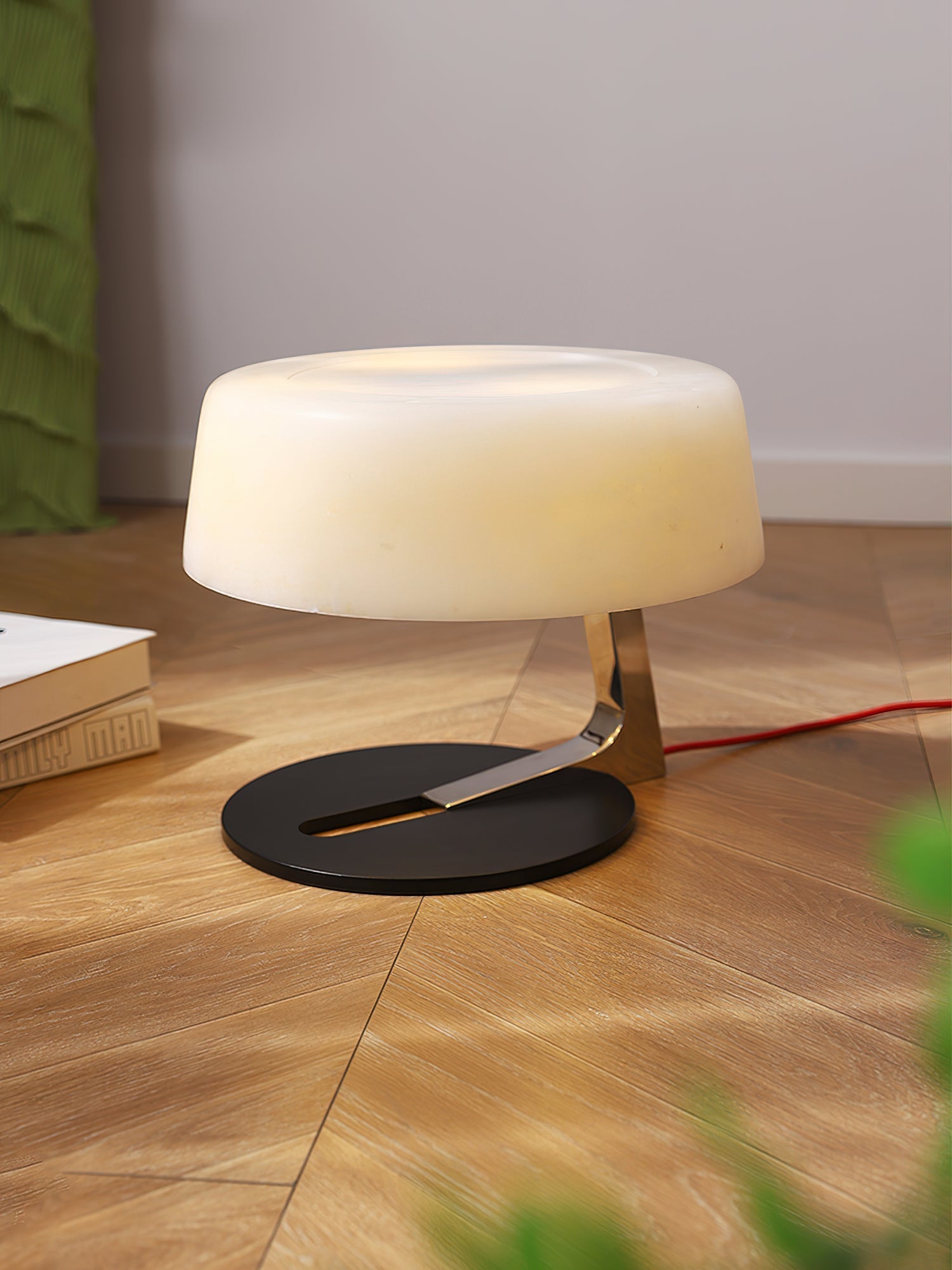 Nysolora Dome Alabaster Table Lamp - Blowlighting