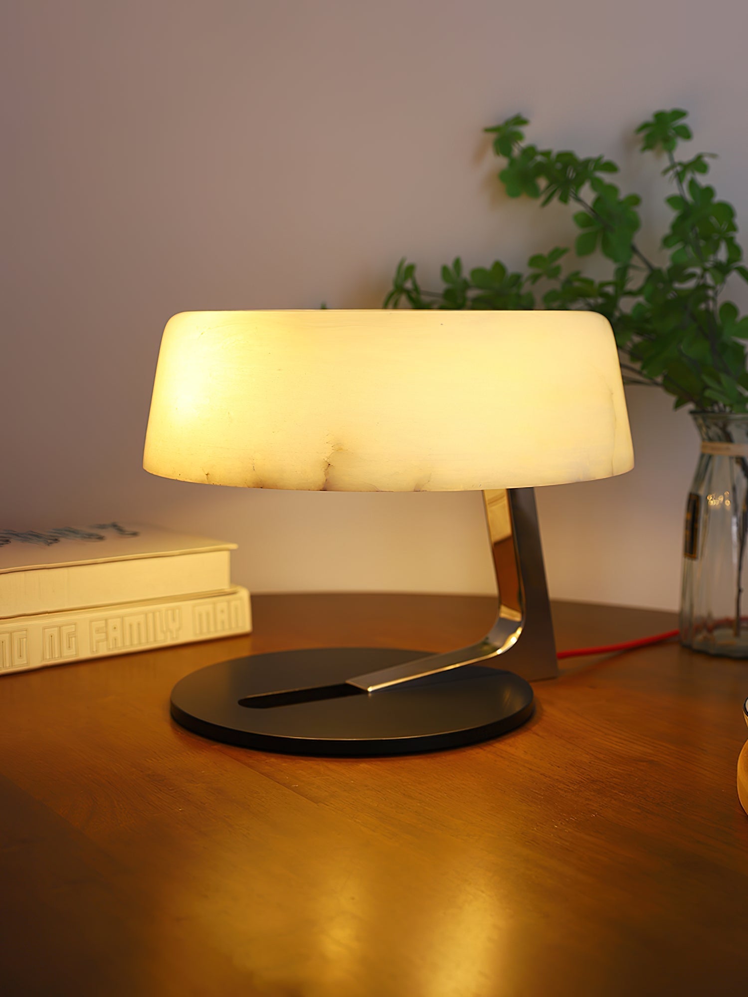 Nysolora Dome Alabaster Table Lamp - Blowlighting