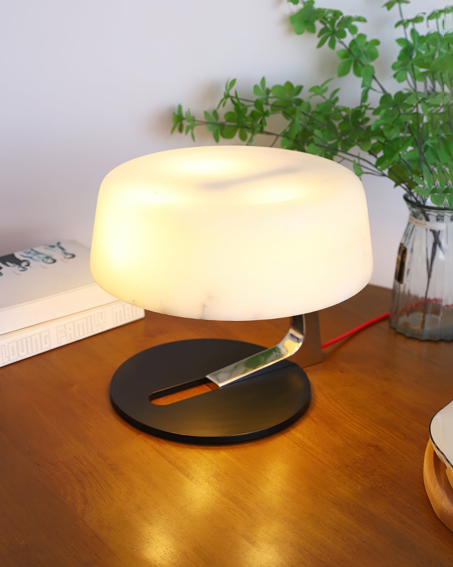 Nysolora Dome Alabaster Table Lamp - Blowlighting