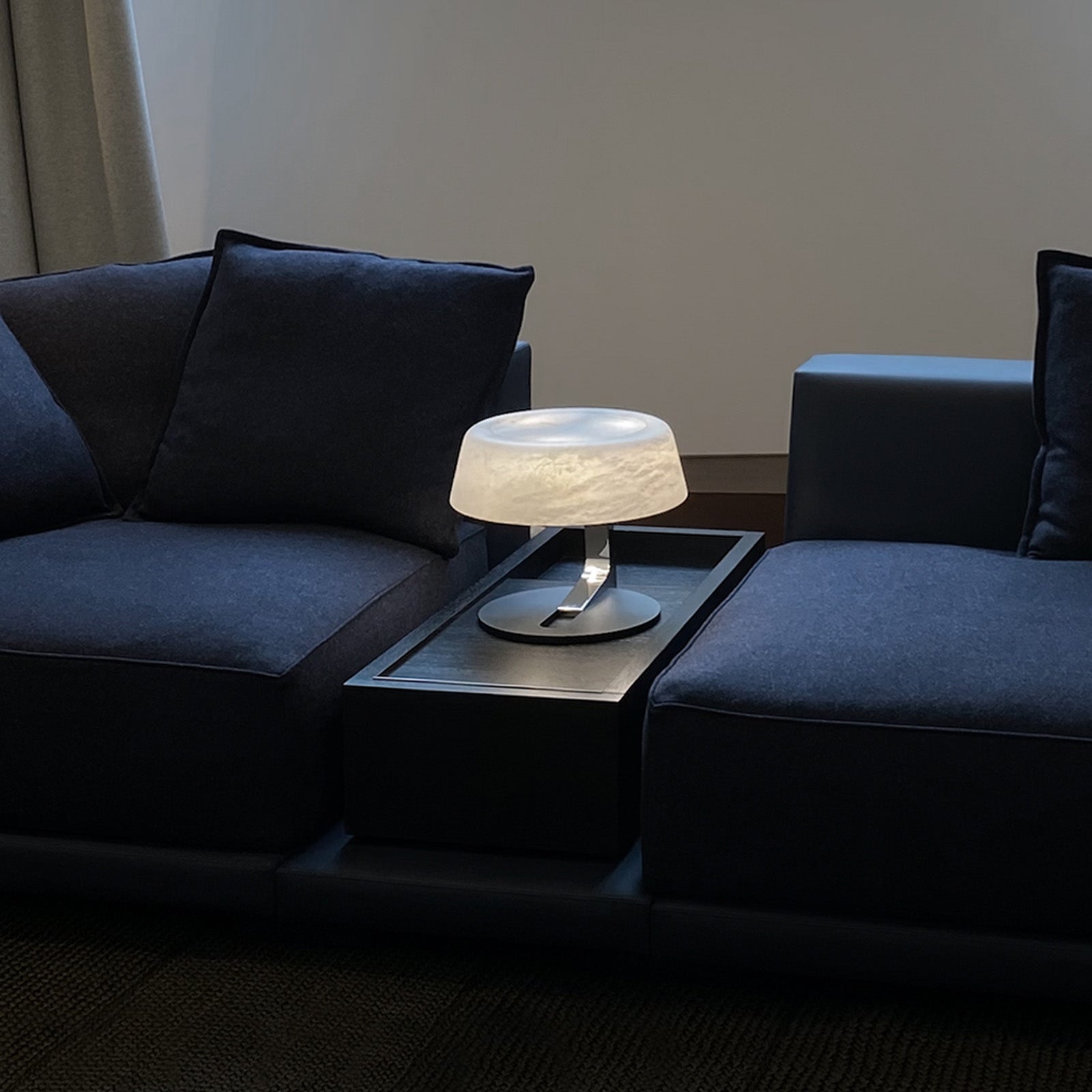 Nysolora Dome Alabaster Table Lamp - Blowlighting