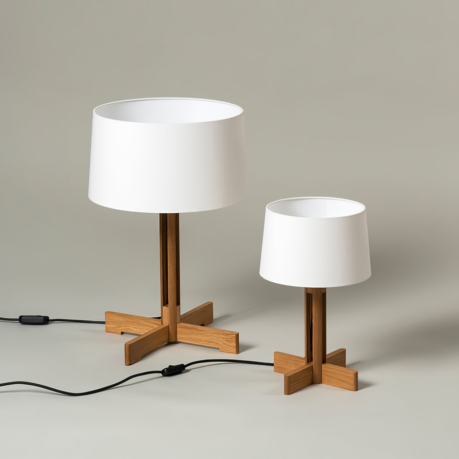 Compact Charm Table Lamp - Blowlighting