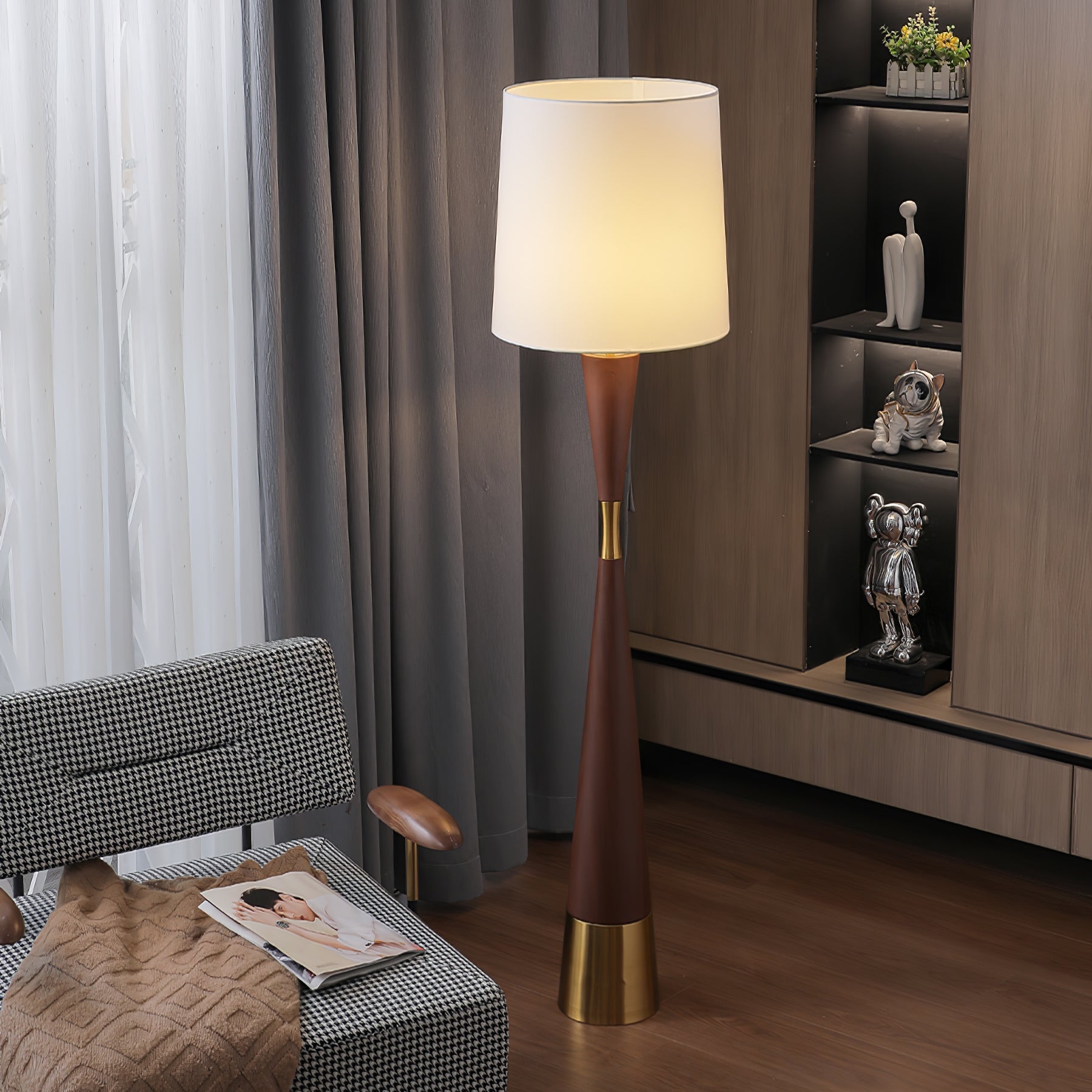 Cone Waist Floor Lamp - Blowlighting