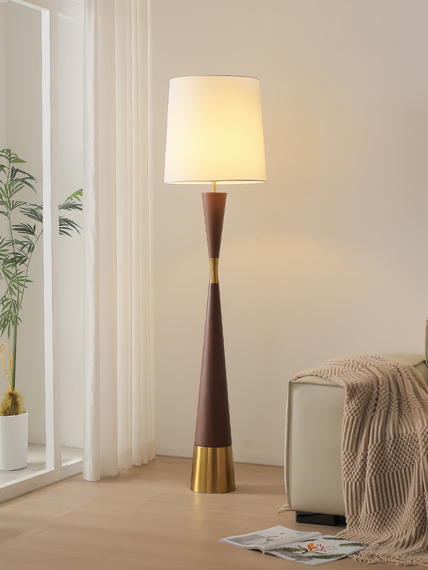 Cone Waist Floor Lamp - Blowlighting