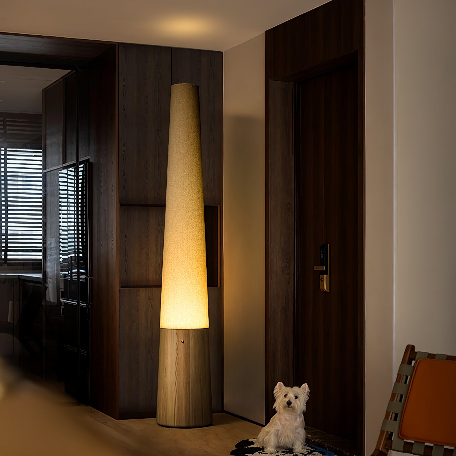 Cone Wooden Floor Lamp - Blowlighting