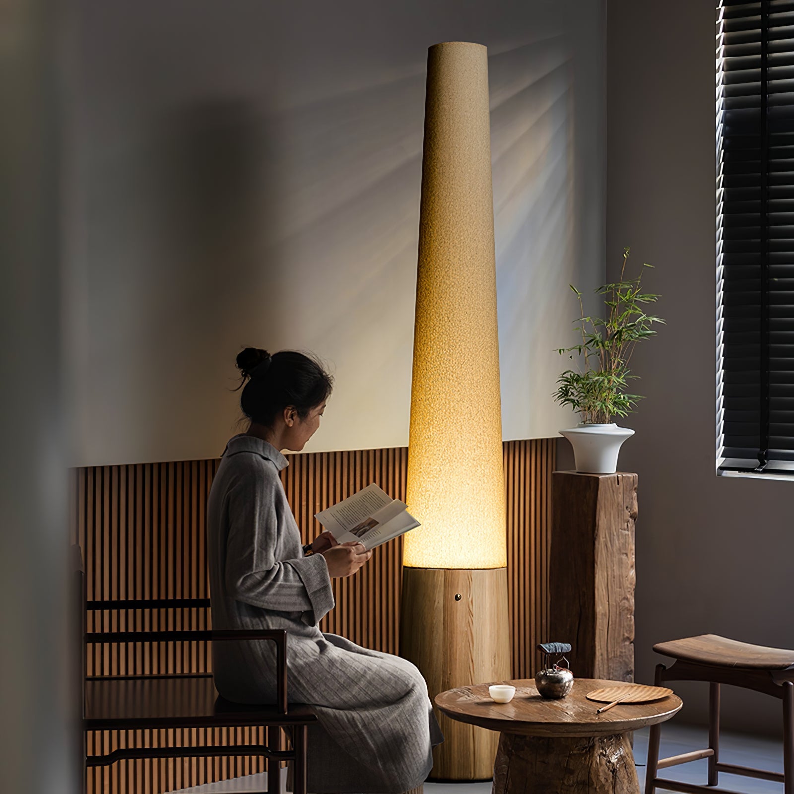 Cone Wooden Floor Lamp - Blowlighting