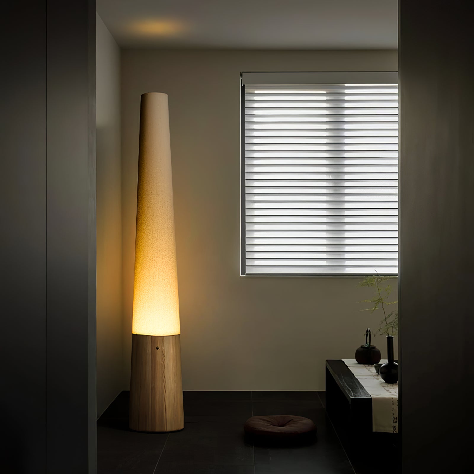 Cone Wooden Floor Lamp - Blowlighting