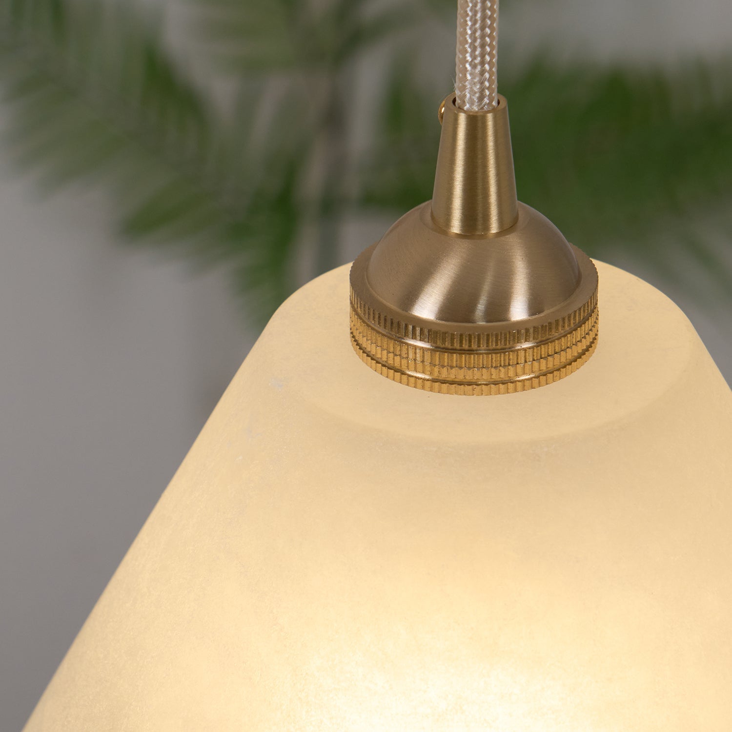 Liora Minimalist Alabaster Pendant Light - Blowlighting