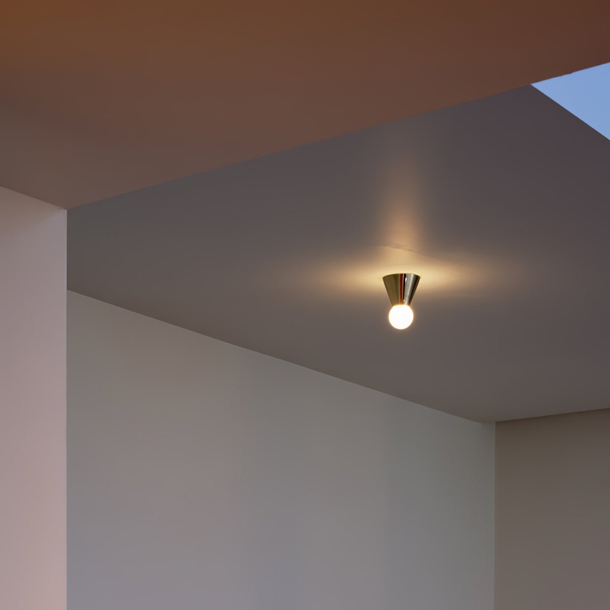 Conical Ceiling Lamp - Blowlighting