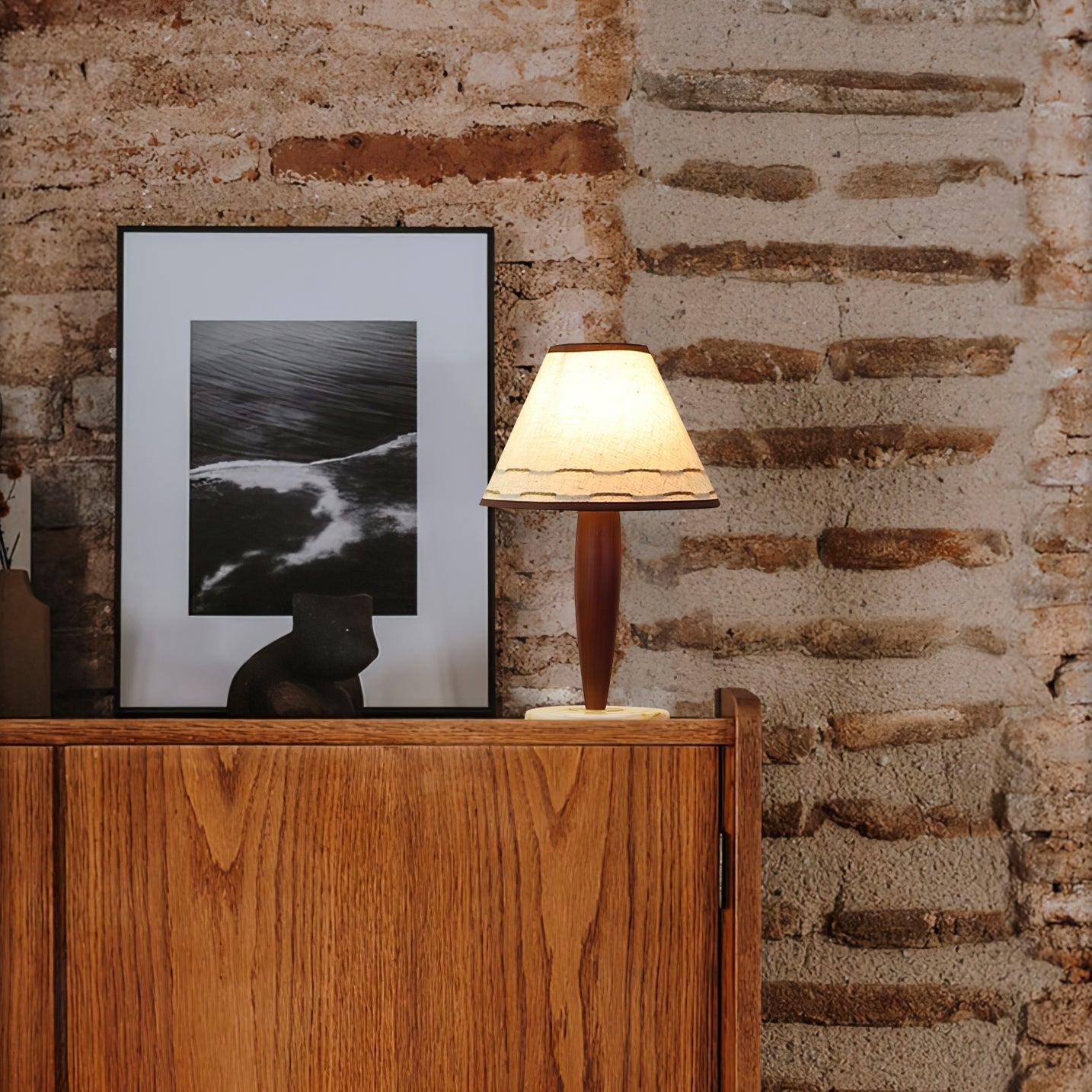 Conical Table Lamp - Blowlighting