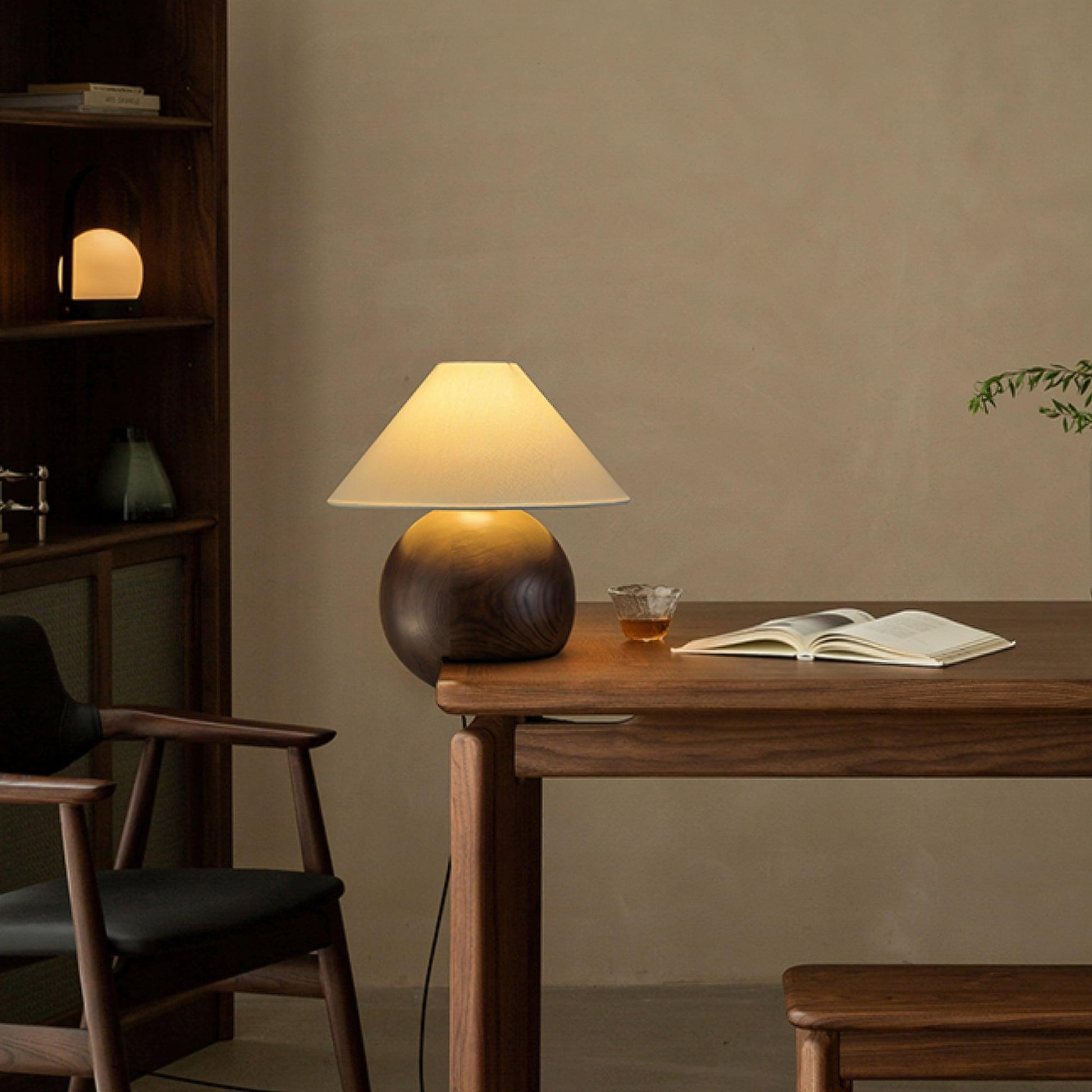 Corner Log Table Lamp - Blowlighting