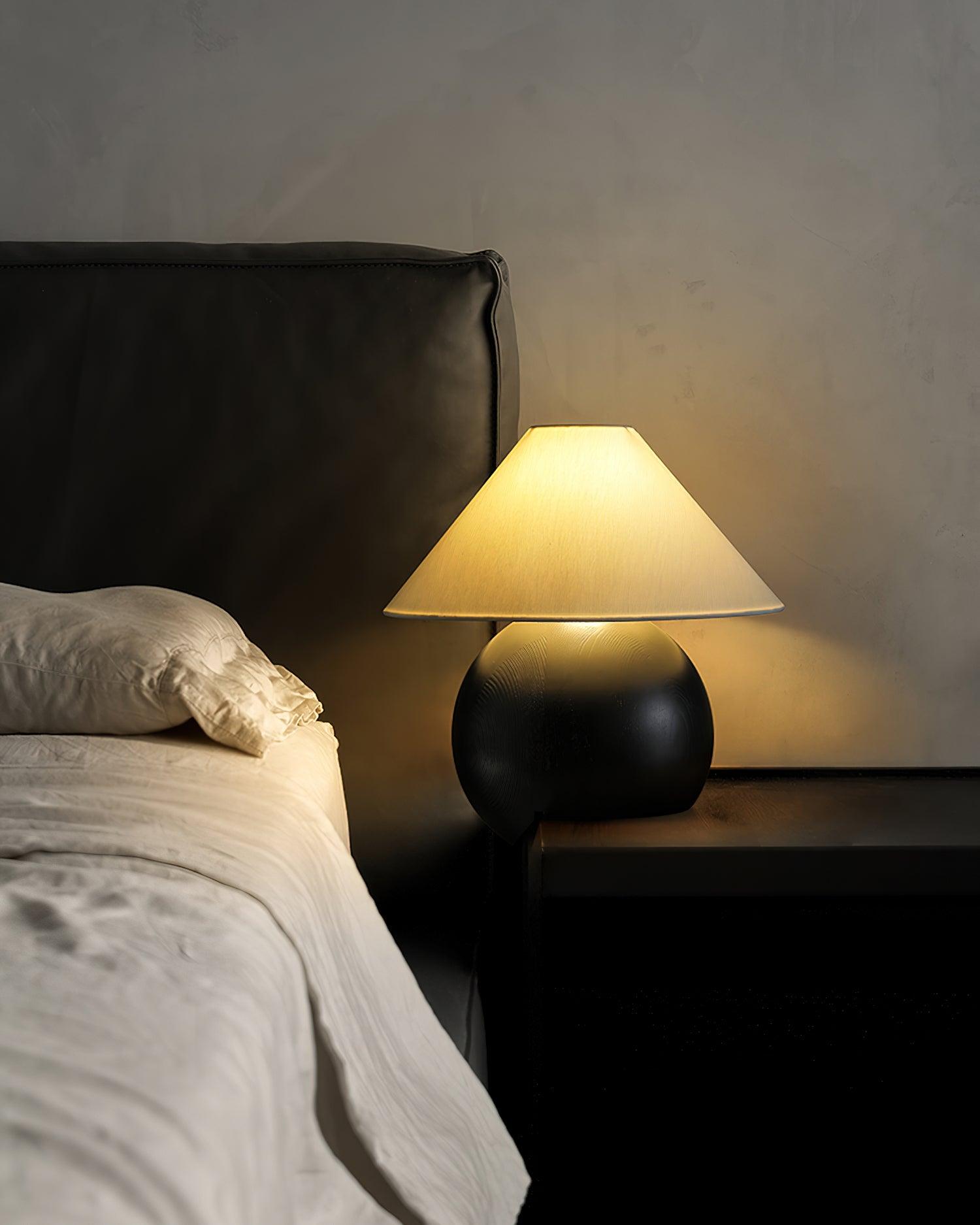 Corner Log Table Lamp - Blowlighting