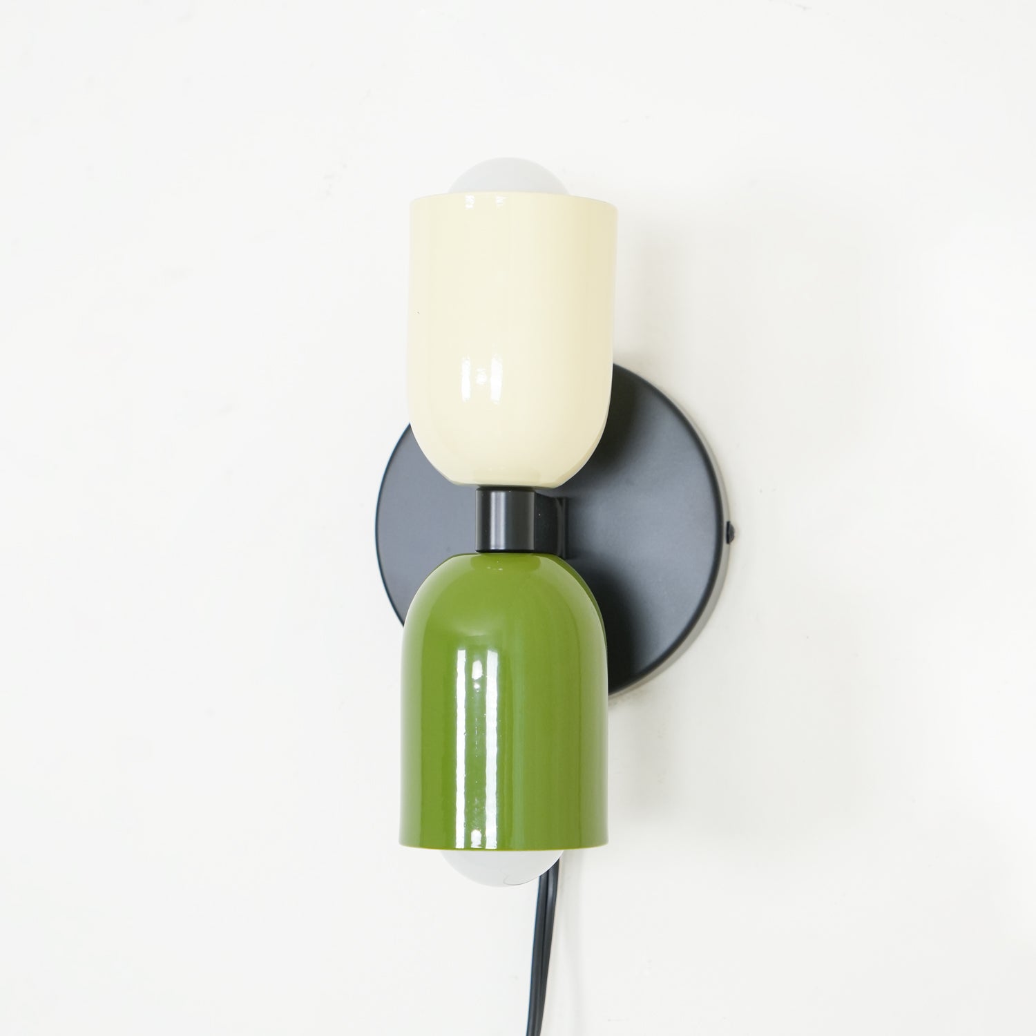 Couleur Double Plug In Wall Lamp - Blowlighting