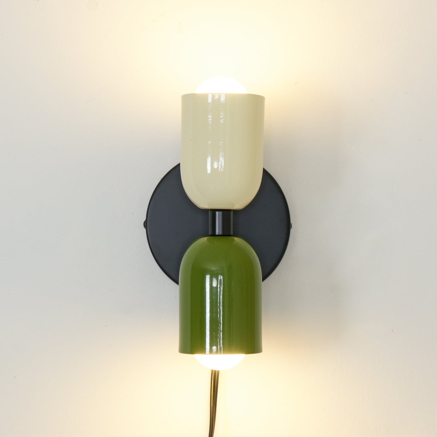 Couleur Double Plug In Wall Lamp - Blowlighting
