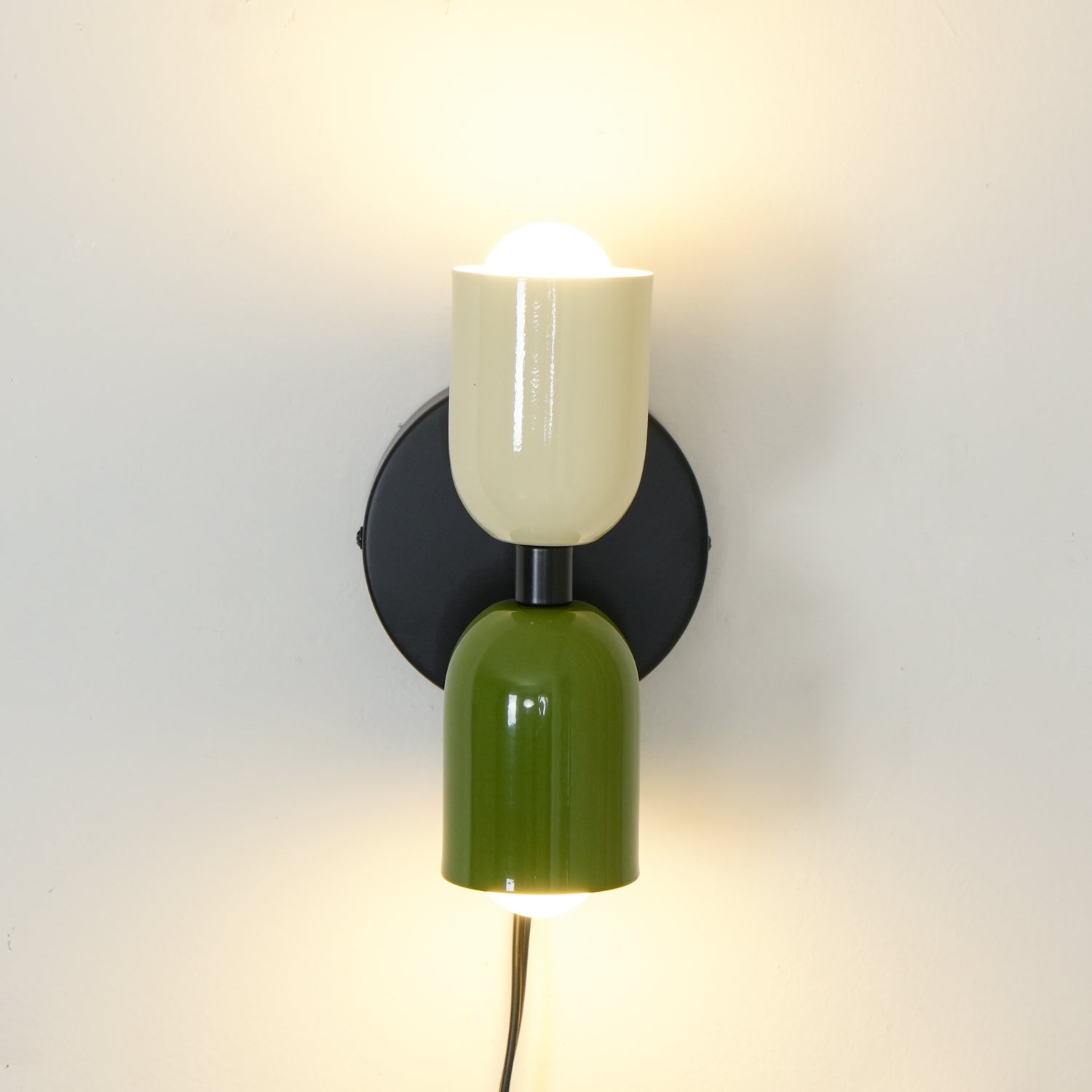 Couleur Double Plug In Wall Lamp - Blowlighting
