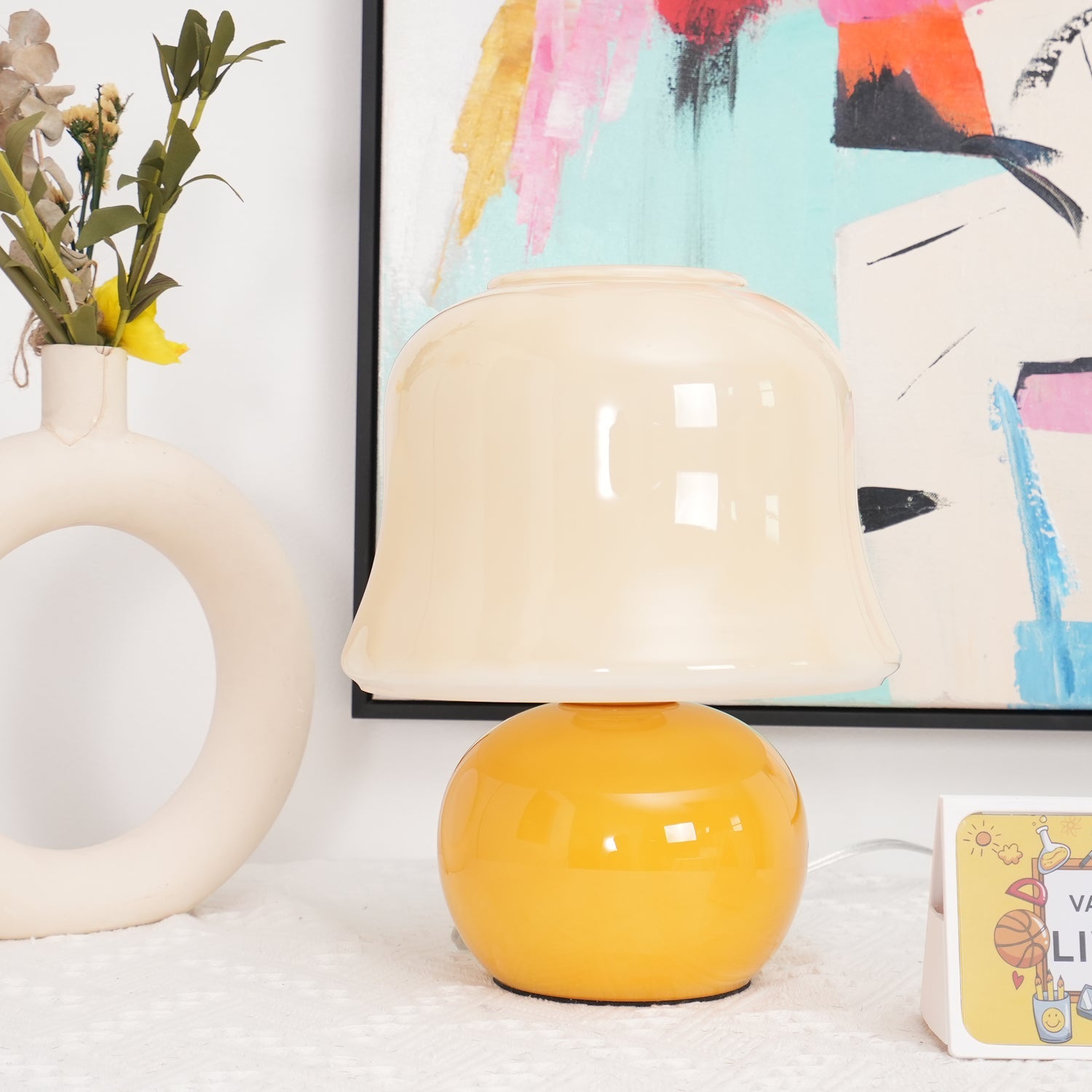 Creamy Mushroom Table Lamp - Blowlighting