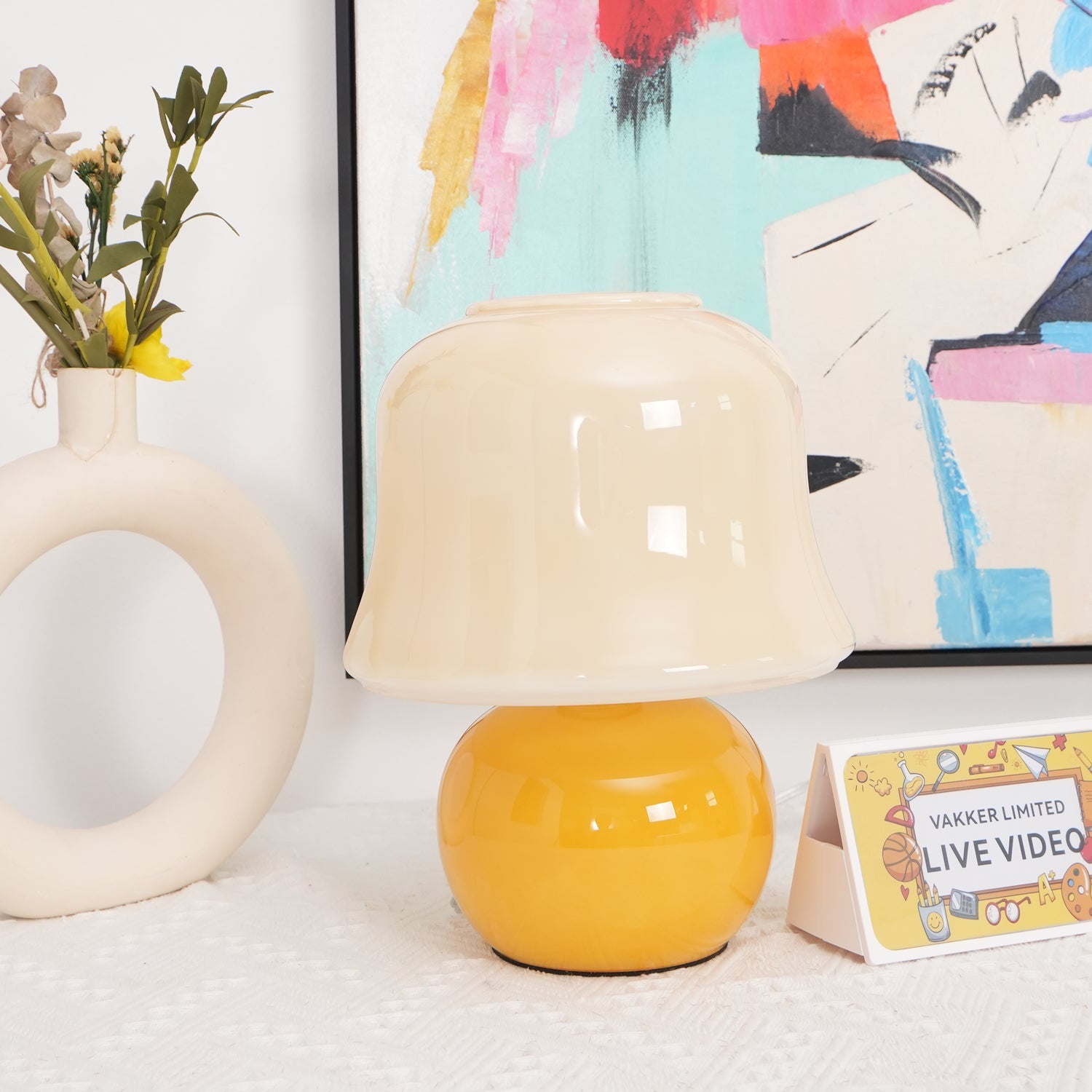 Creamy Mushroom Table Lamp - Blowlighting