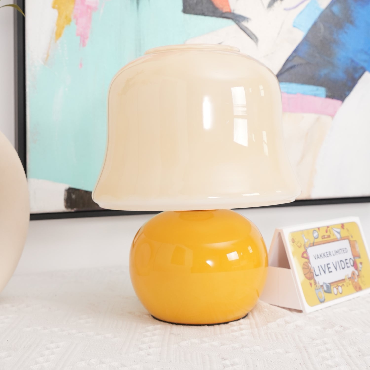 Creamy Mushroom Table Lamp - Blowlighting