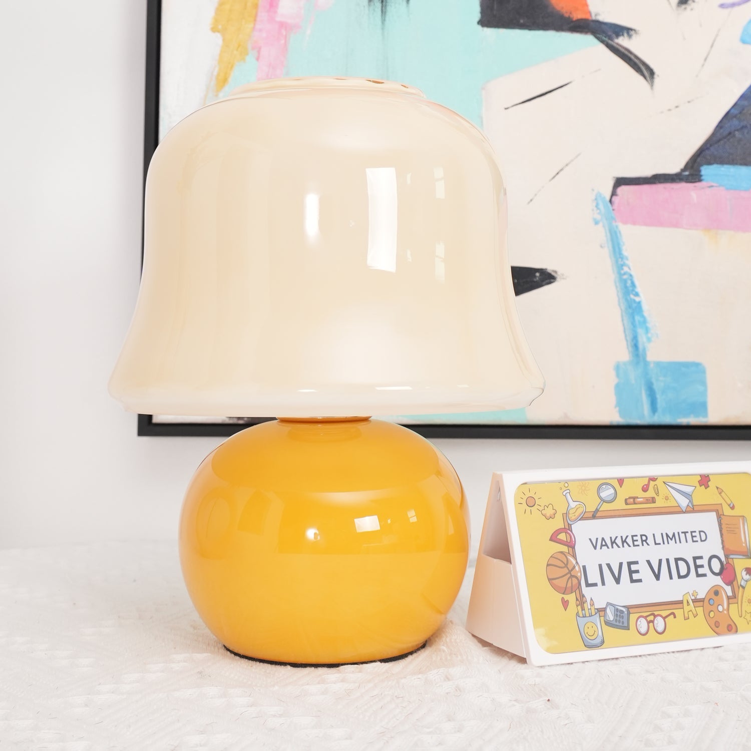 Creamy Mushroom Table Lamp - Blowlighting