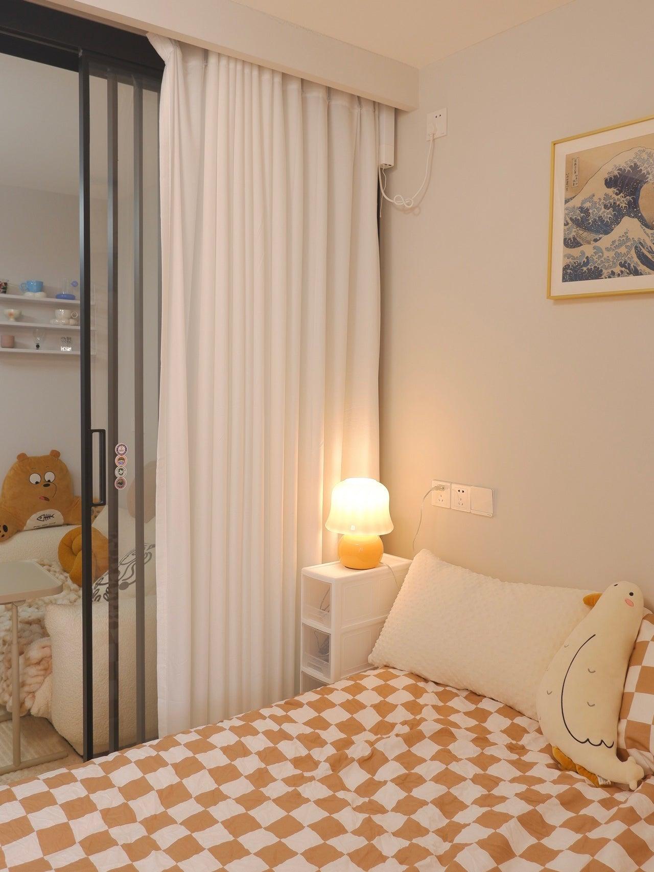 Creamy Mushroom Table Lamp - Blowlighting