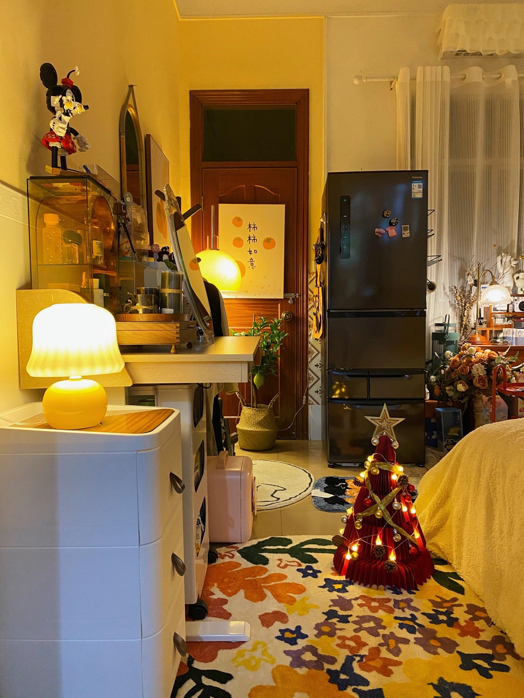 Creamy Mushroom Table Lamp - Blowlighting