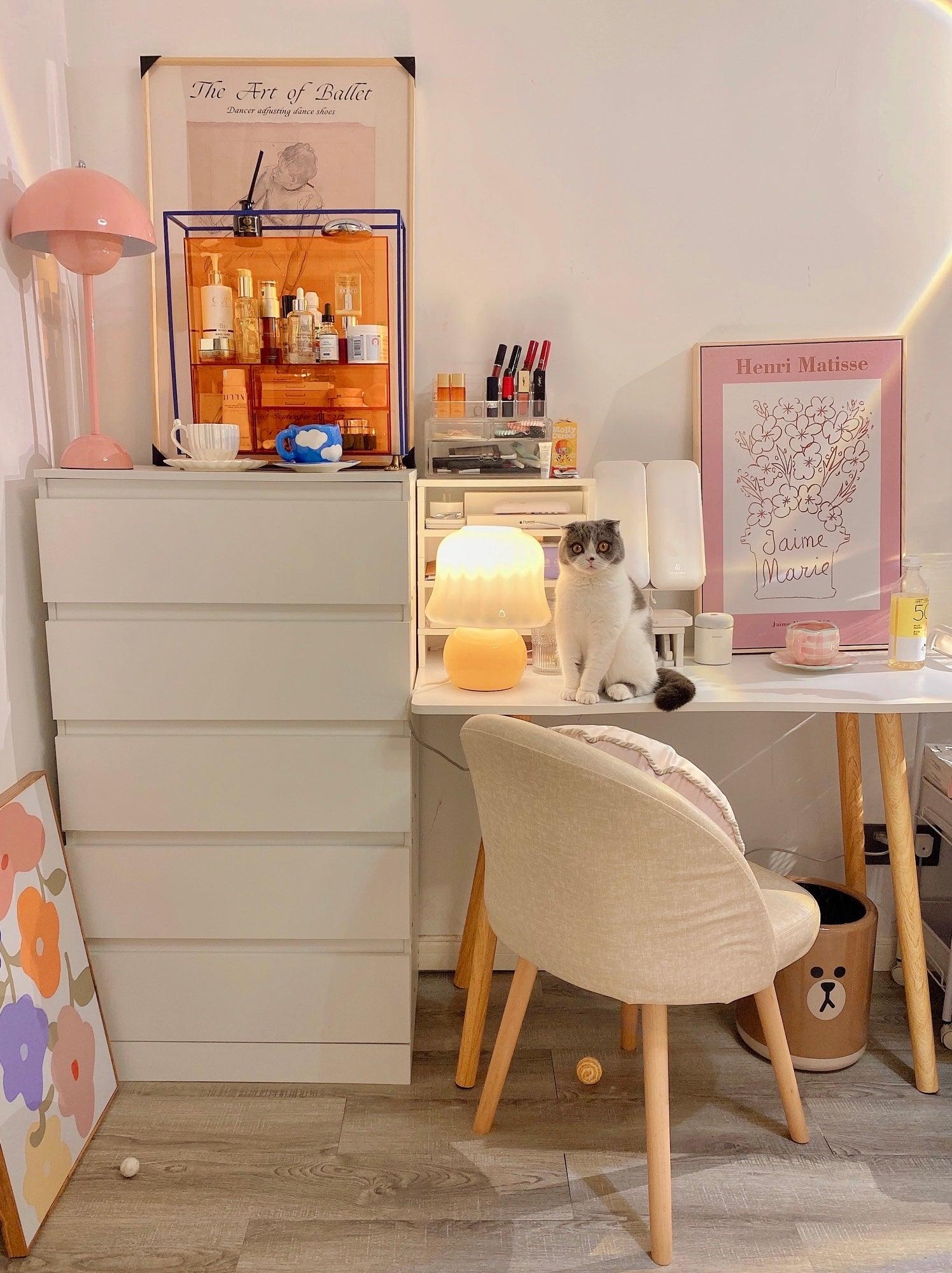 Creamy Mushroom Table Lamp - Blowlighting