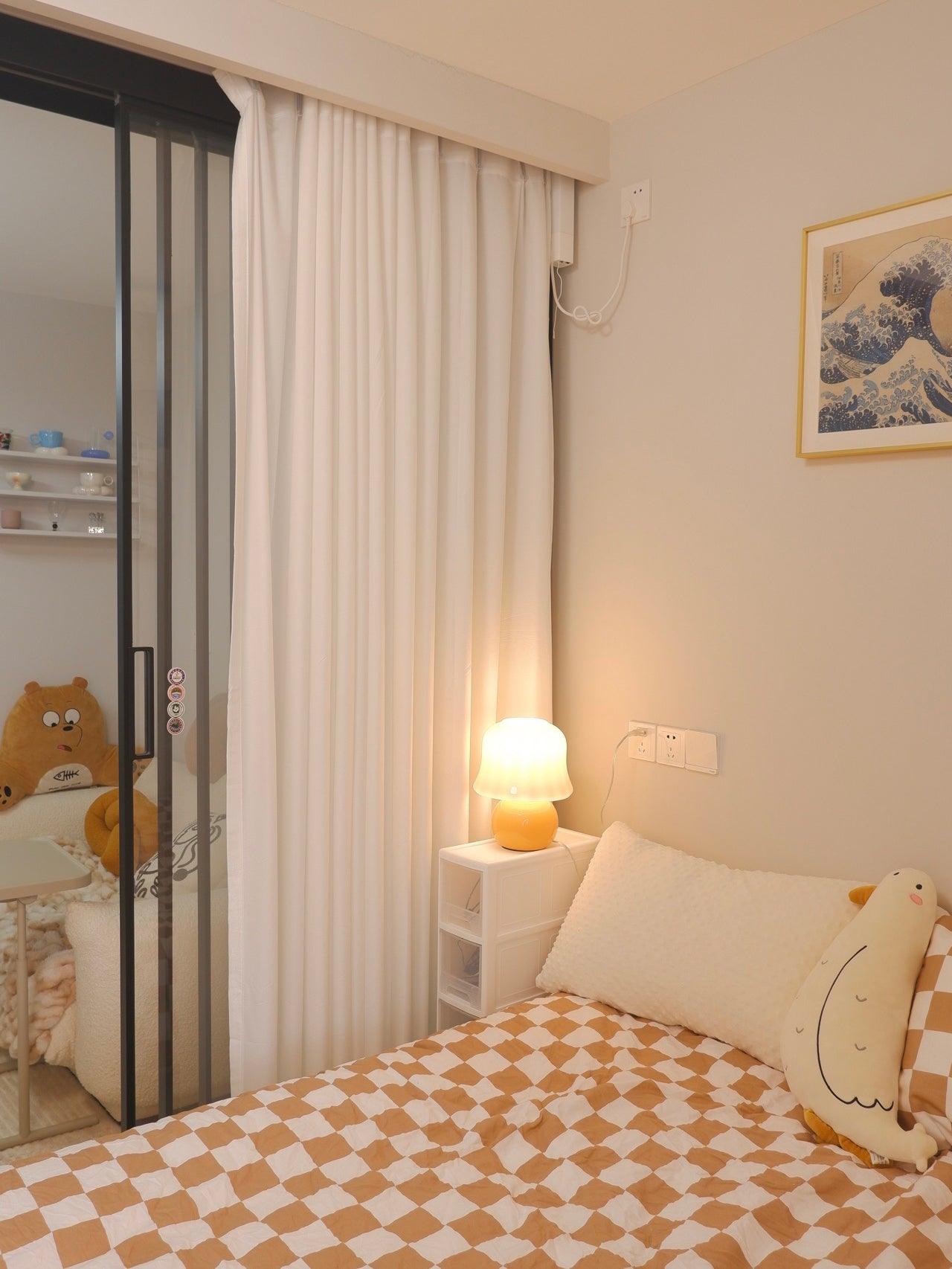 Creamy Mushroom Table Lamp - Blowlighting