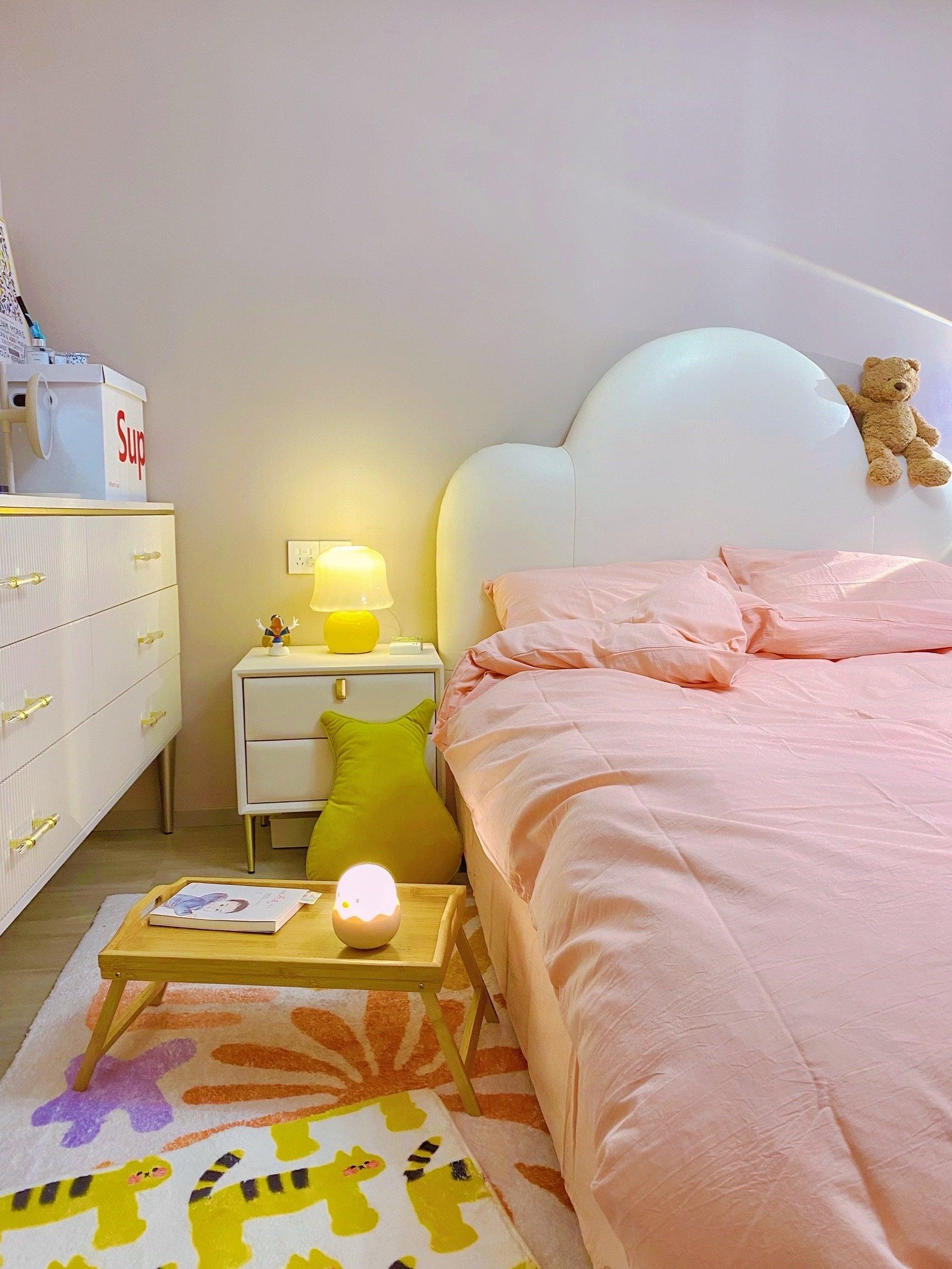Creamy Mushroom Table Lamp - Blowlighting