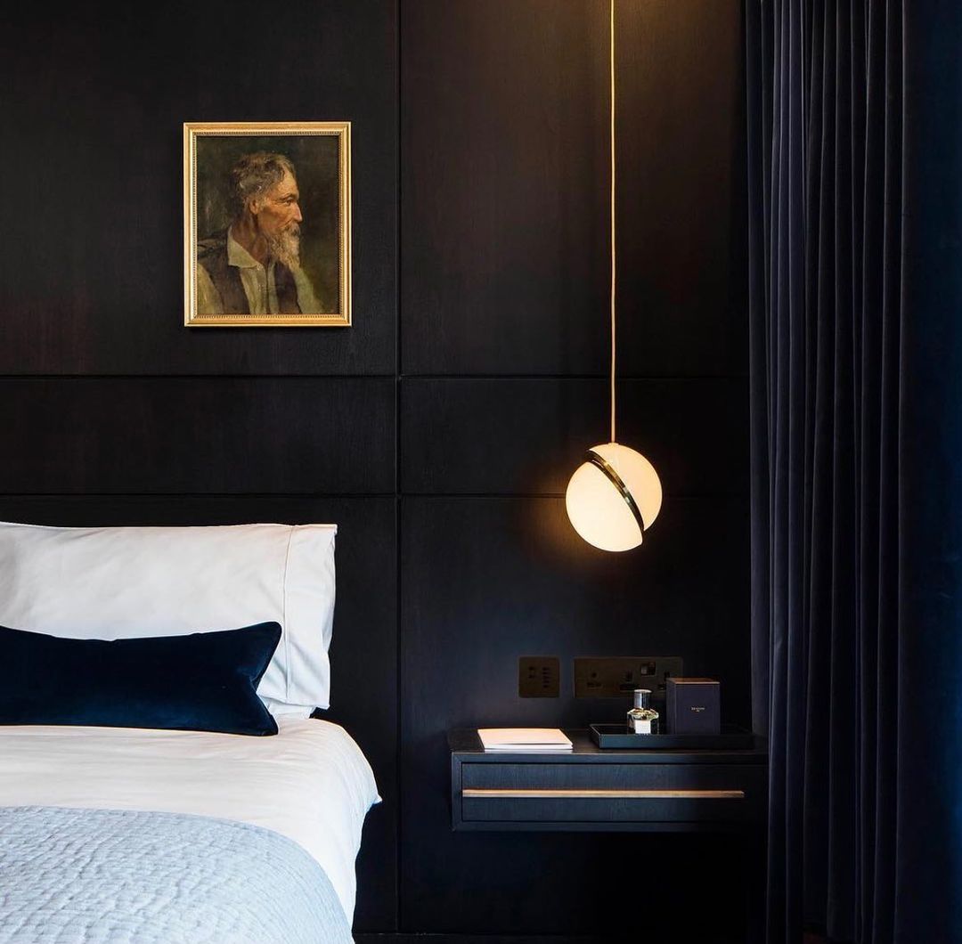 Crescent Pendant Lamp - Blowlighting