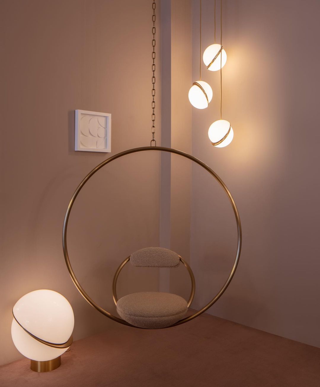 Crescent Pendant Lamp - Blowlighting