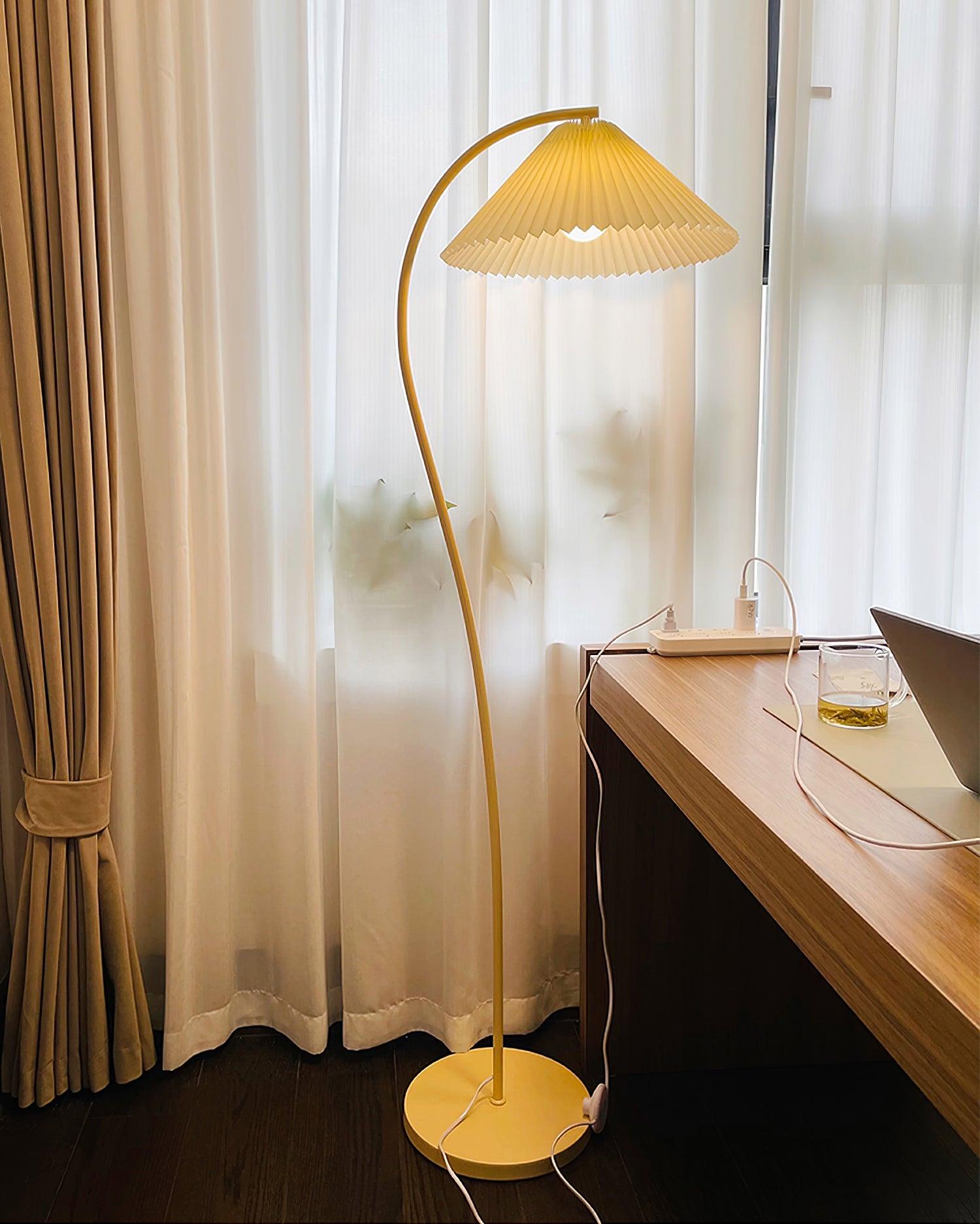Crescini Pleated Floor Lamp - Blowlighting