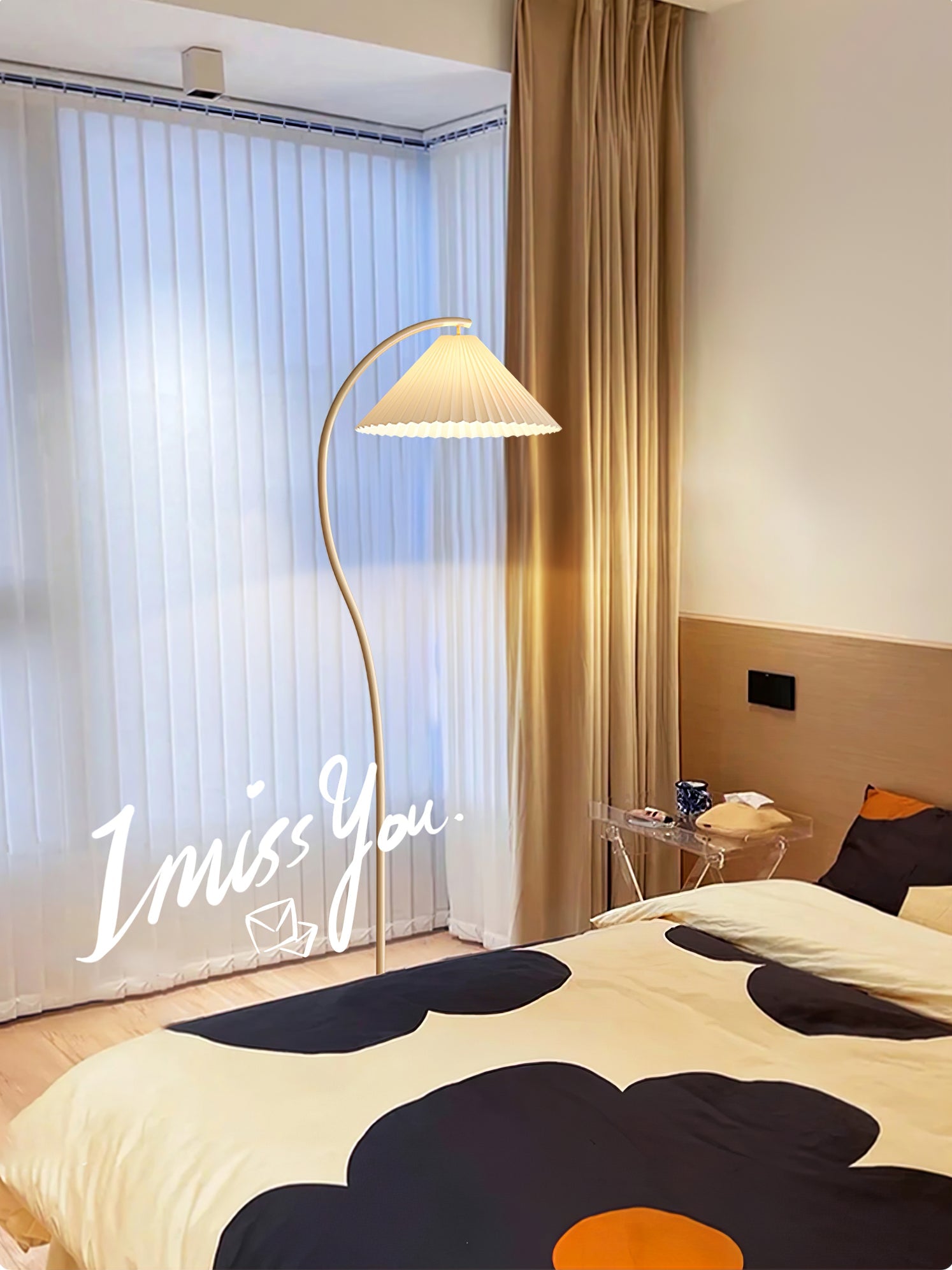 Crescini Pleated Floor Lamp - Blowlighting