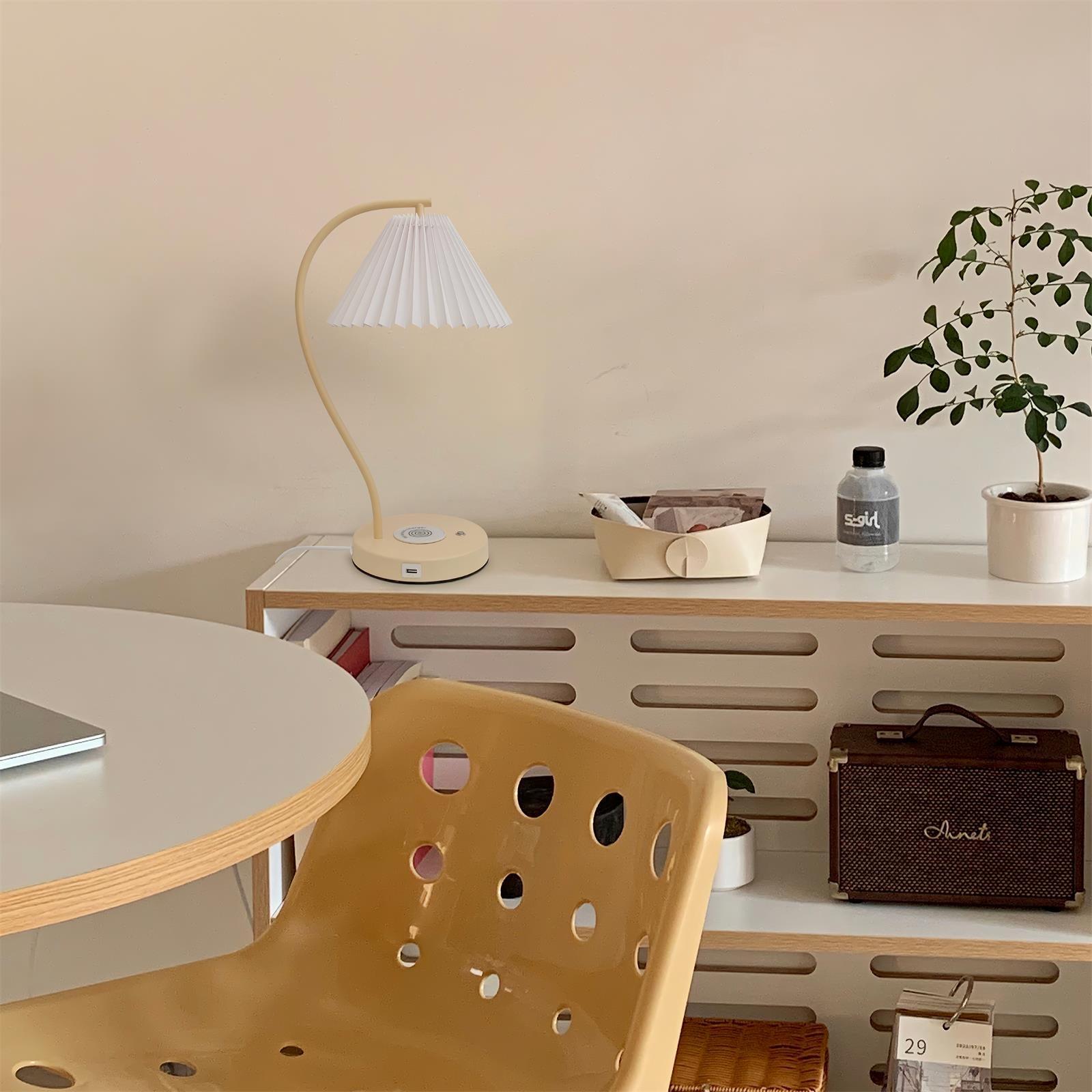 Crescini Pleated Table Lamp - Blowlighting
