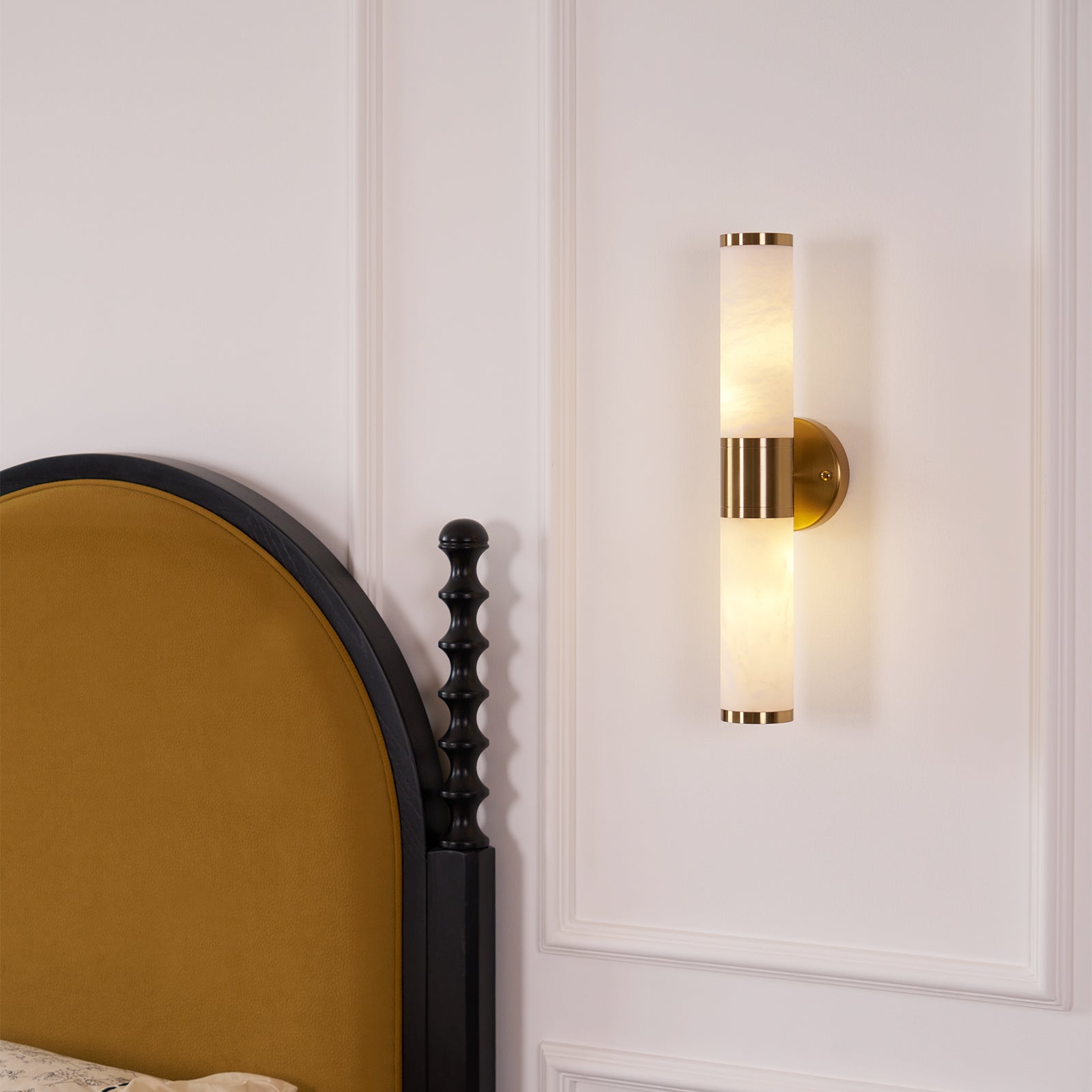 Kaia Minimalist Alabaster Wall Lamp - Blowlighting