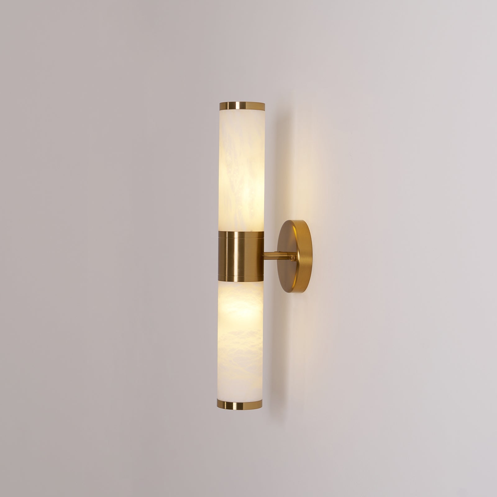 Kaia Minimalist Alabaster Wall Lamp - Blowlighting