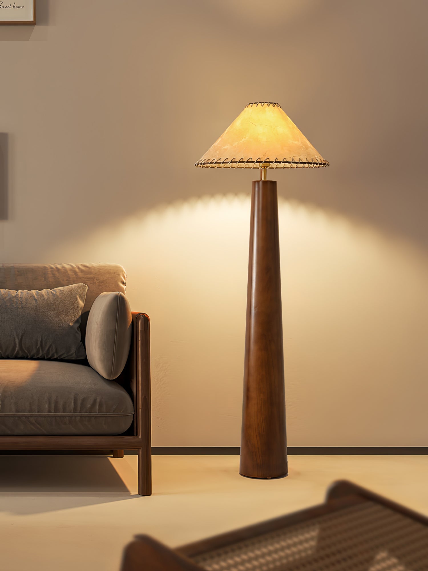 Kaelin Wooden Column Floor Lamp - Blowlighting