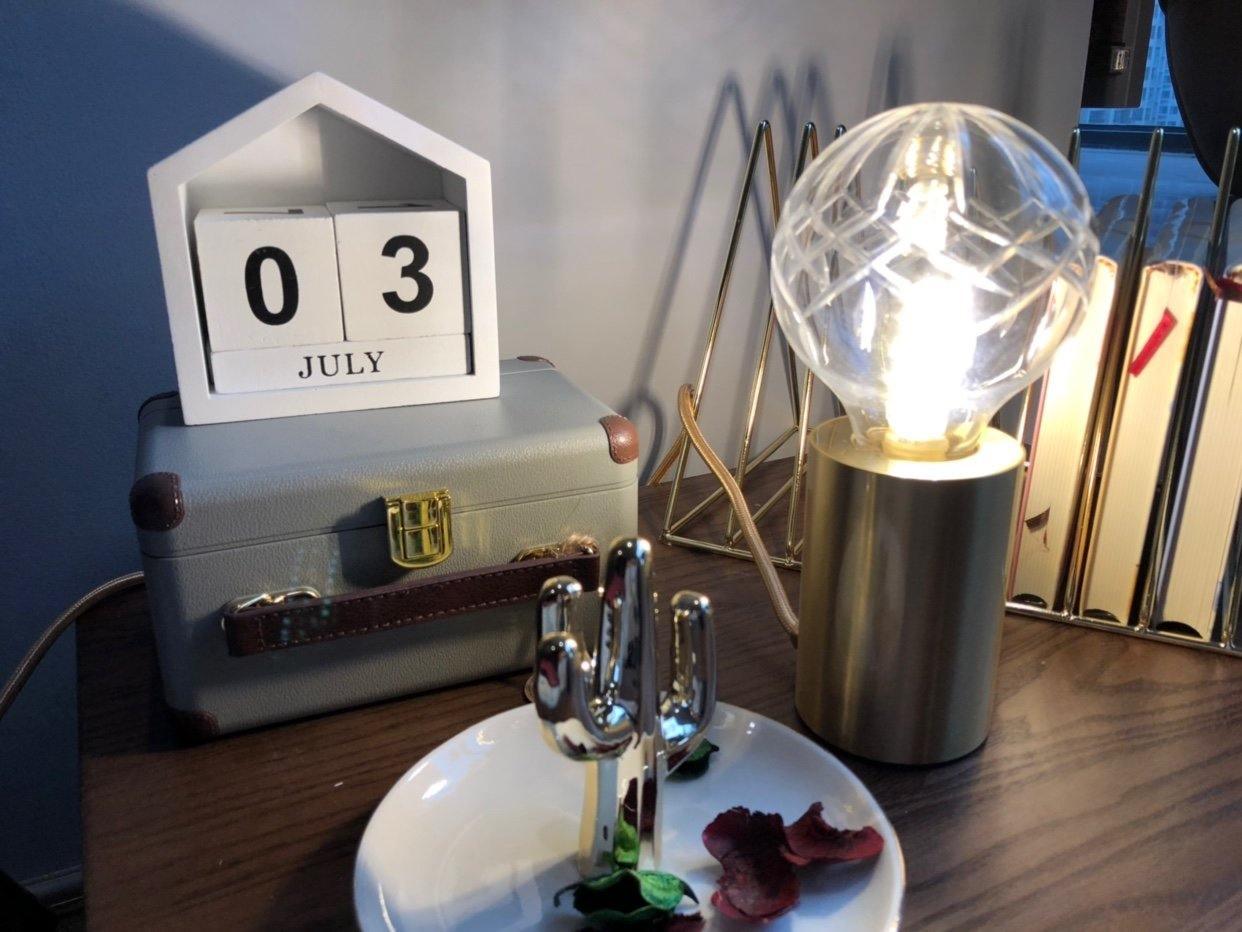 Crystal Bulb Table Lamp - Blowlighting