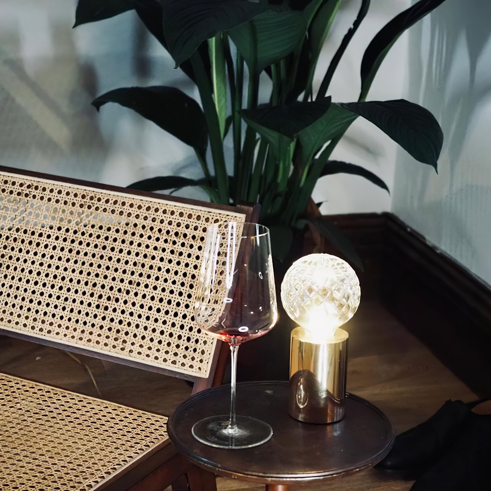 Crystal Bulb Table Lamp - Blowlighting