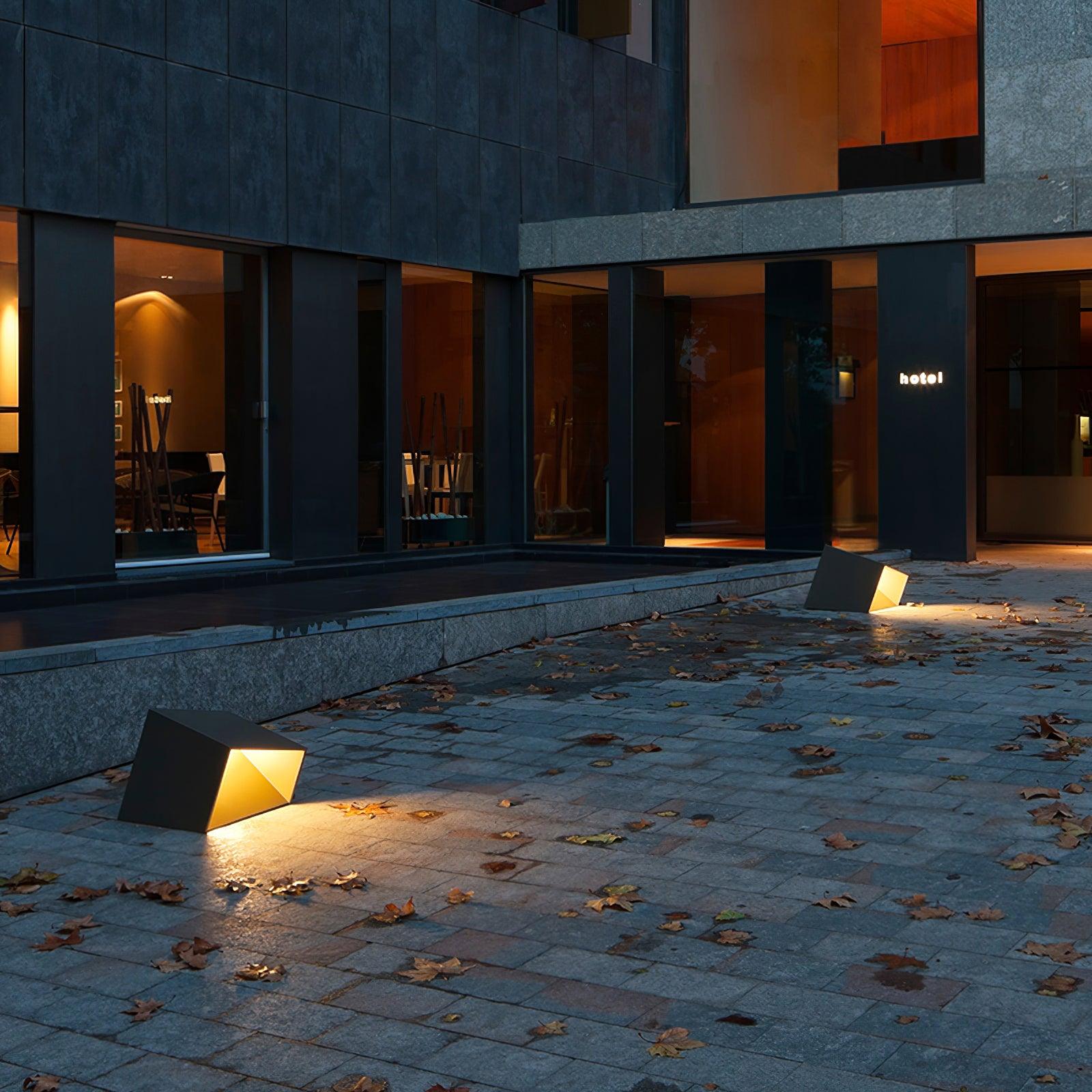Cube Garden Outdoor Light - Blowlighting