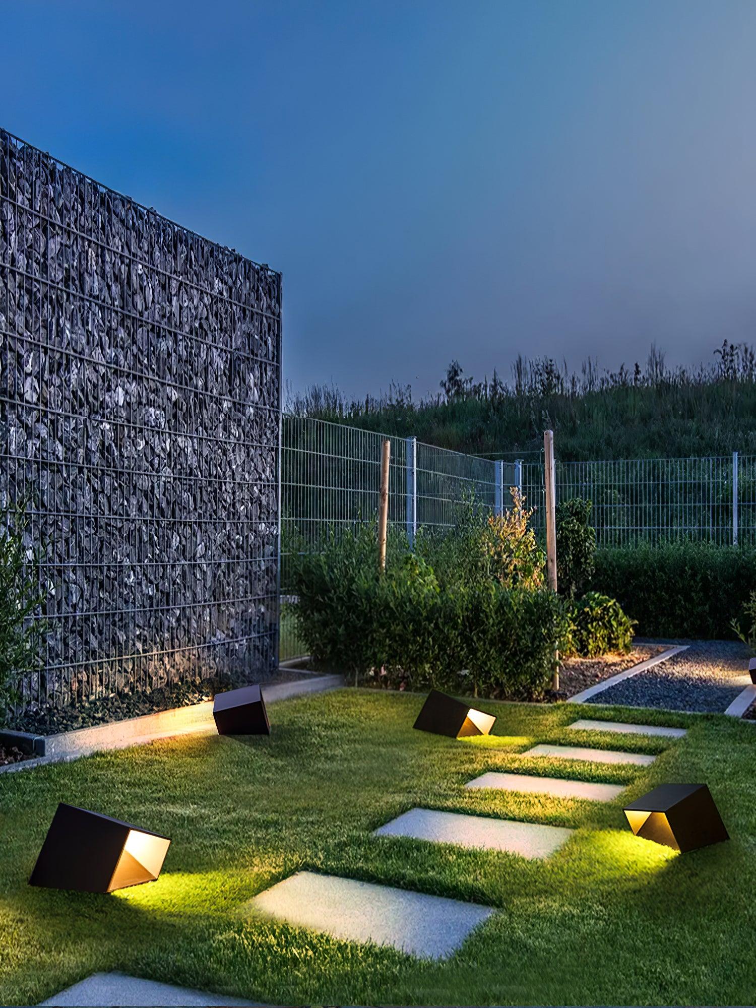 Cube Garden Outdoor Light - Blowlighting