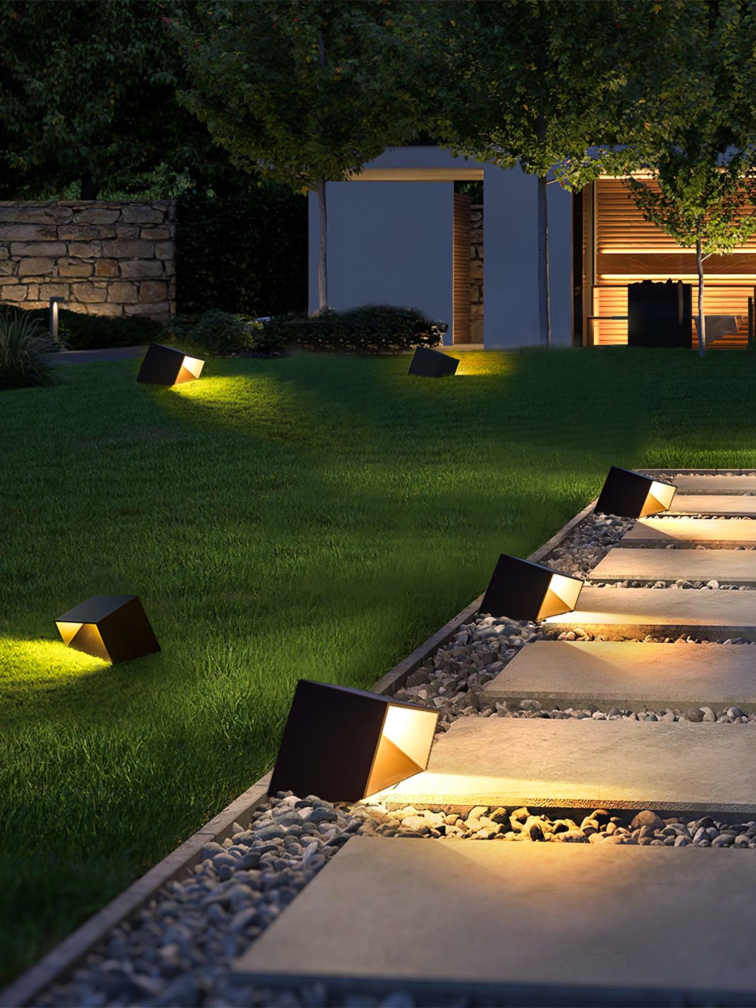 Cube Garden Outdoor Light - Blowlighting