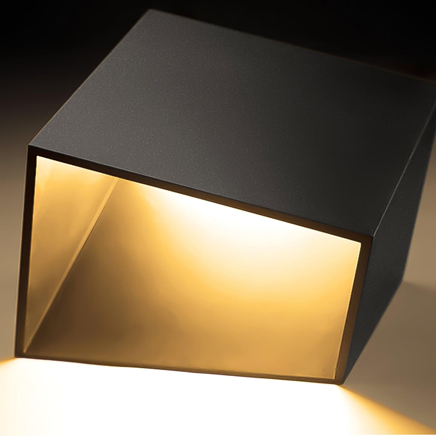 Cube Garden Outdoor Light - Blowlighting