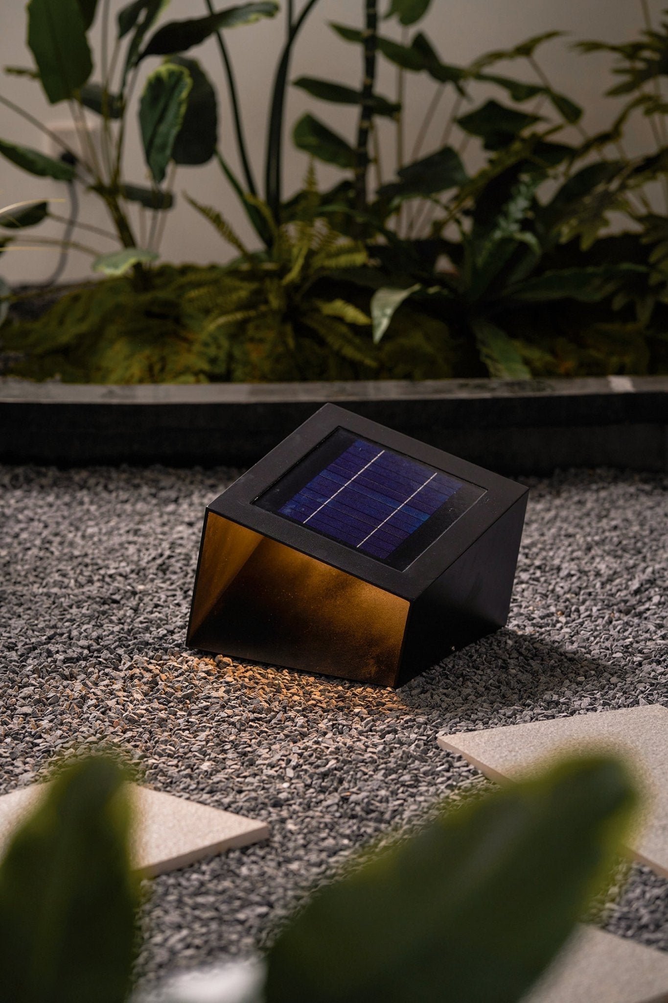 Cube Garden Solar Outdoor Light - Blowlighting